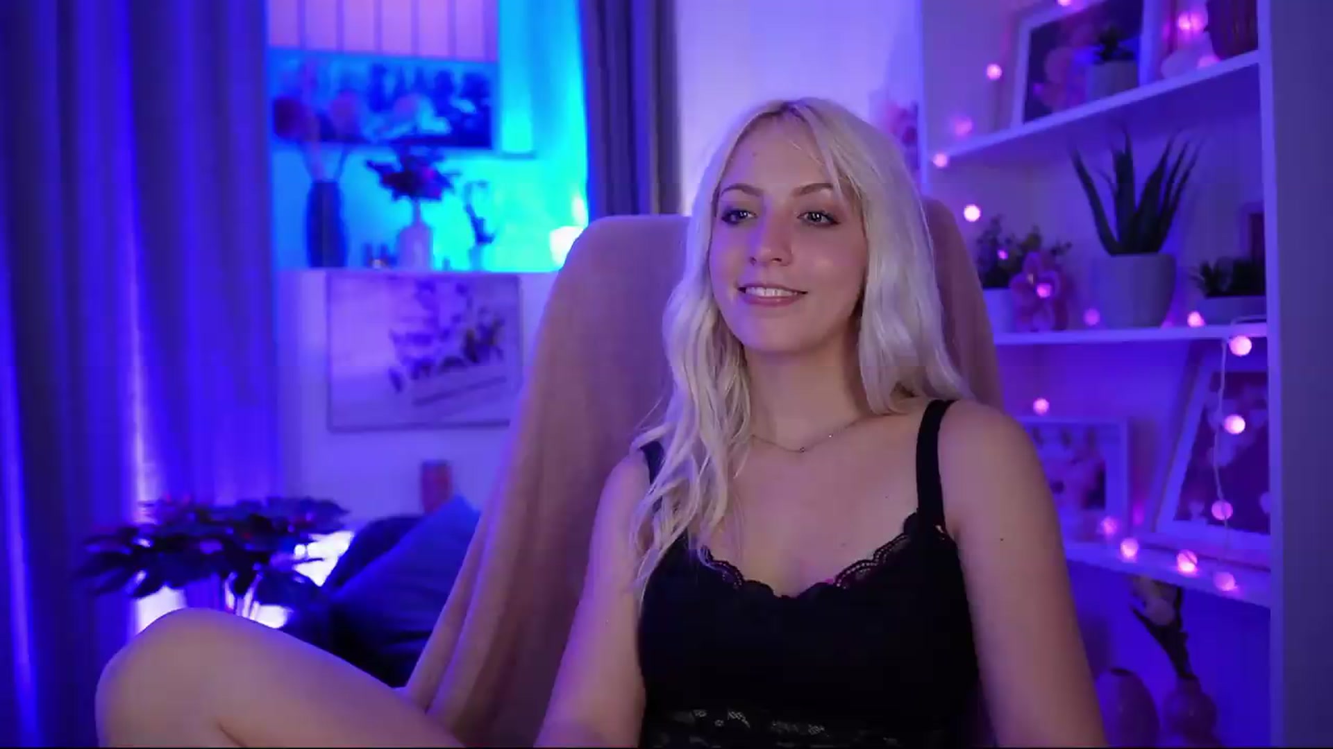 Gallery image thumbnail from Lucy_Cutie's myfreecams stream on, 06/28/2026, 20:20 image 7 of 20