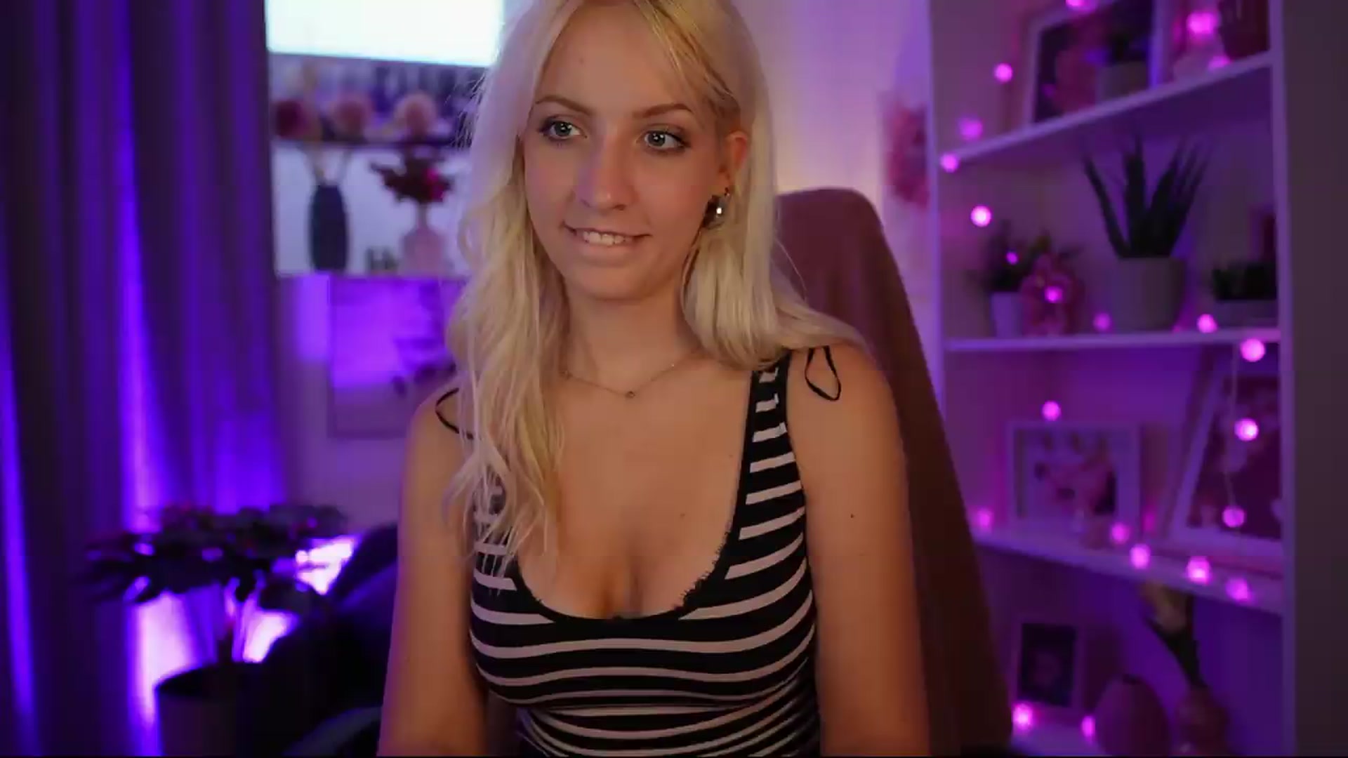 Gallery image thumbnail from Lucy_Cutie's myfreecams stream on, 06/29/2026, 19:14 image 6 of 20