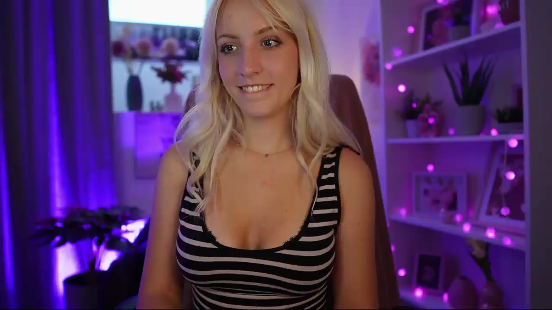 Gallery image thumbnail from Lucy_Cutie's myfreecams stream on, 06/29/2026, 19:14 image 2 of 20