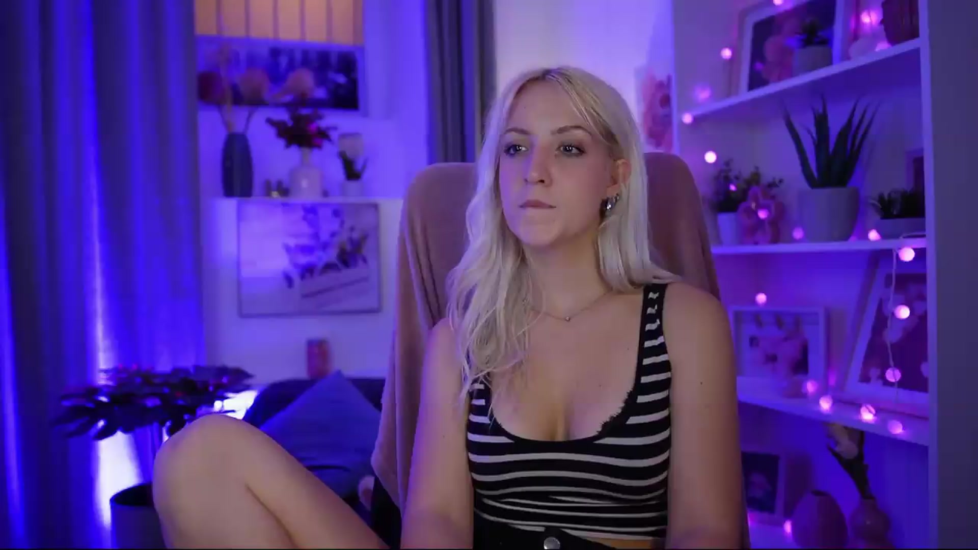 Gallery image thumbnail from Lucy_Cutie's myfreecams stream on, 06/29/2026, 20:07 image 12 of 20
