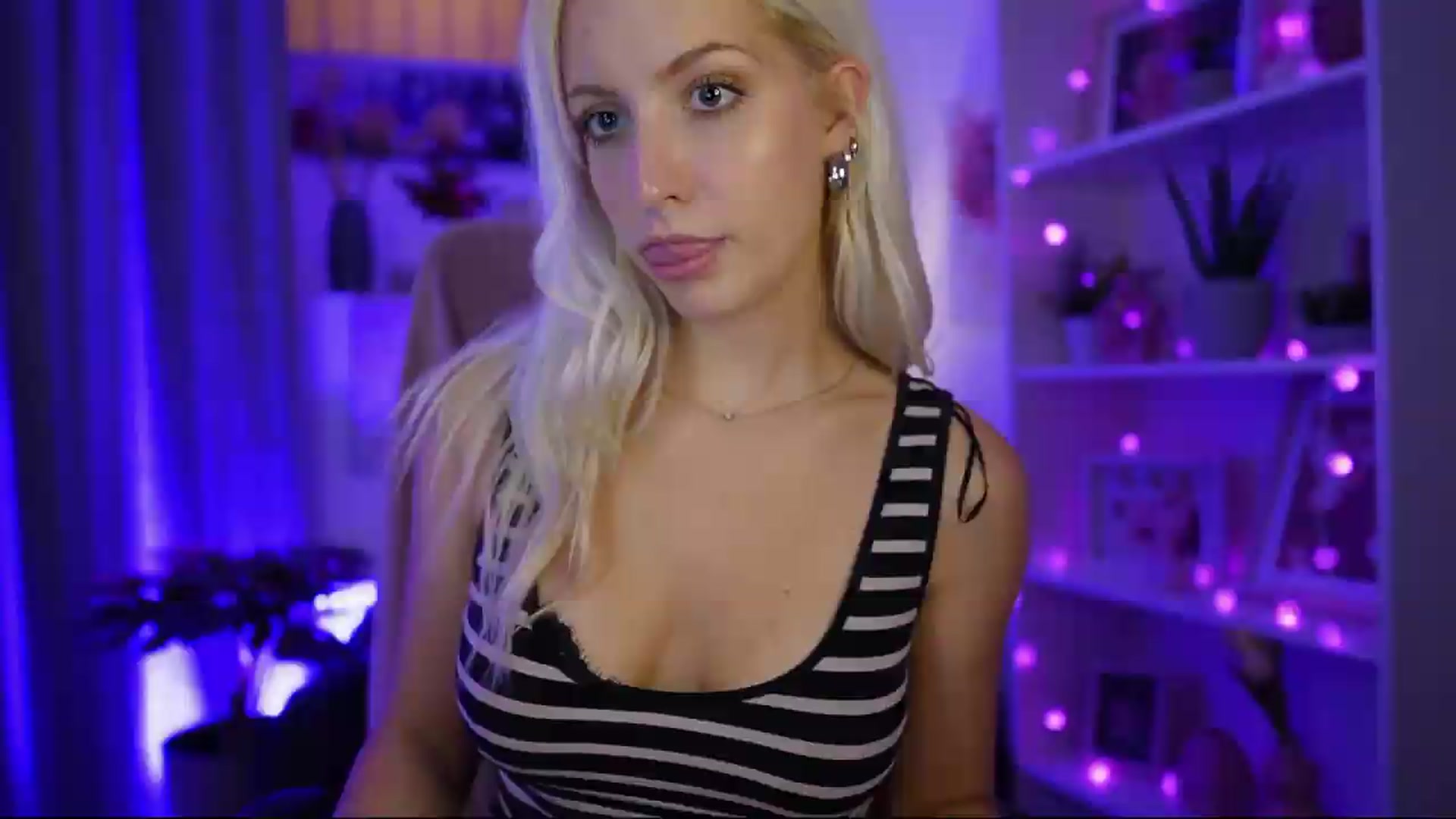 Gallery image thumbnail from Lucy_Cutie's myfreecams stream on, 06/29/2026, 22:41 image 15 of 20