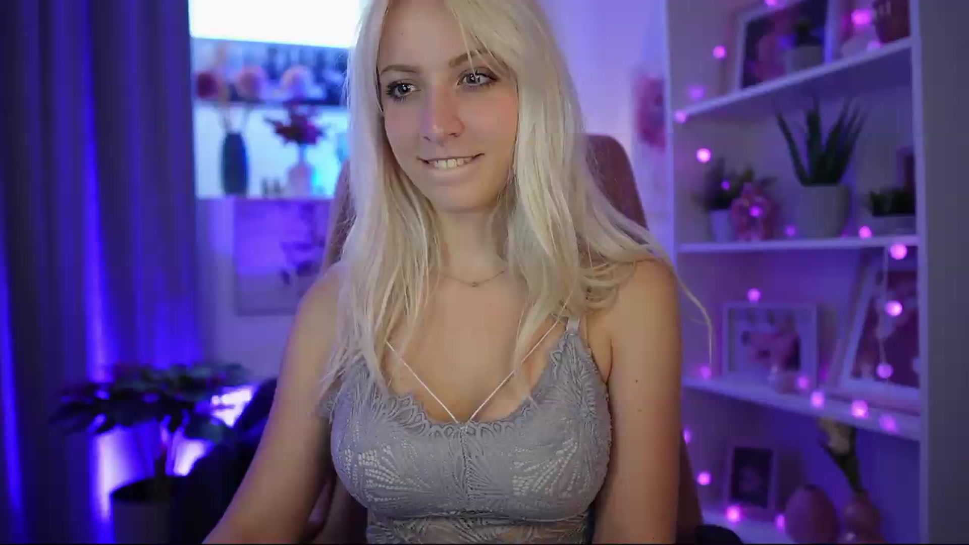 Gallery image thumbnail from Lucy_Cutie's myfreecams stream on, 06/30/2026, 18:11 image 16 of 20