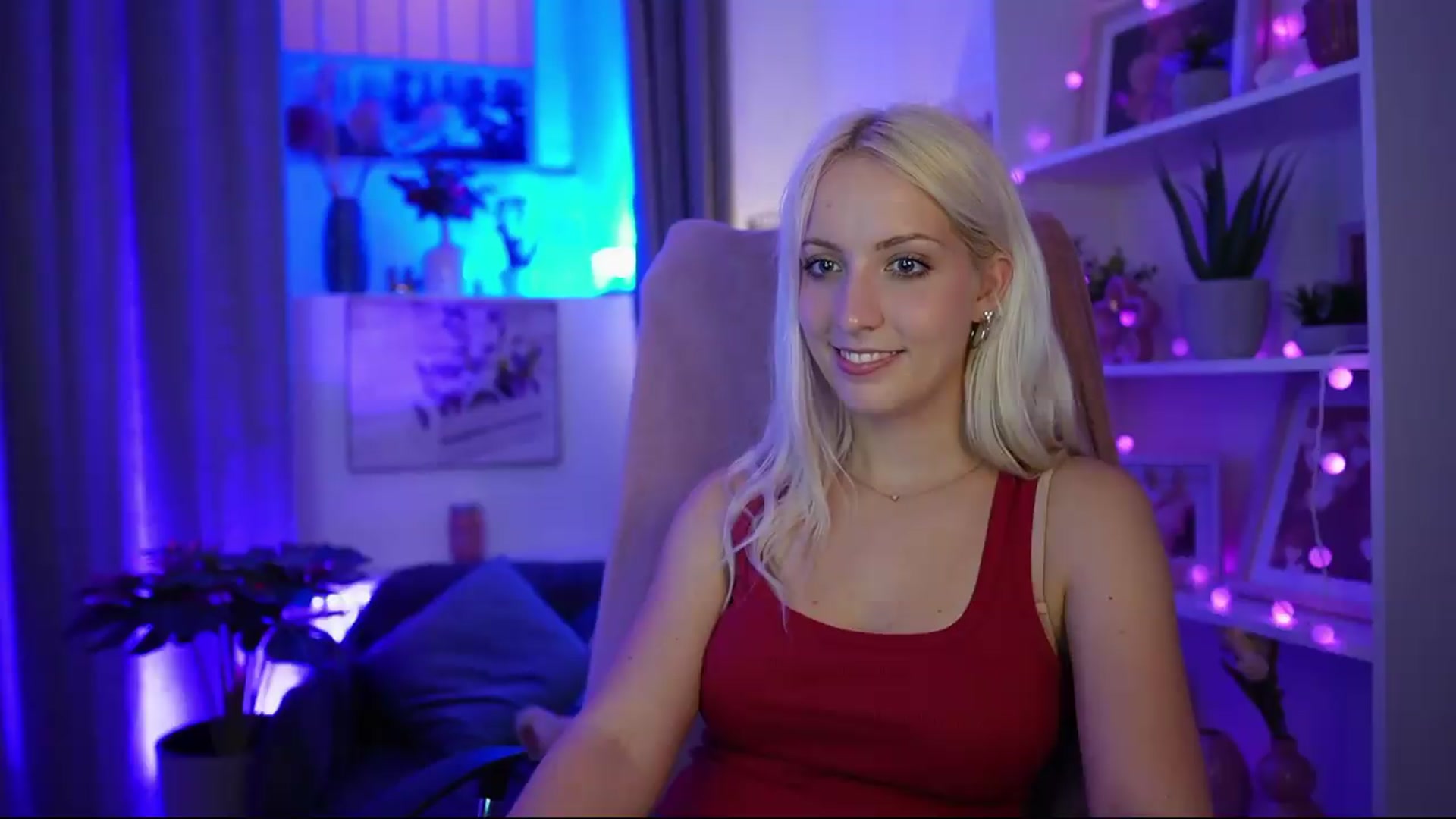 Gallery image thumbnail from Lucy_Cutie's myfreecams stream on, 07/01/2026, 22:00 image 5 of 20