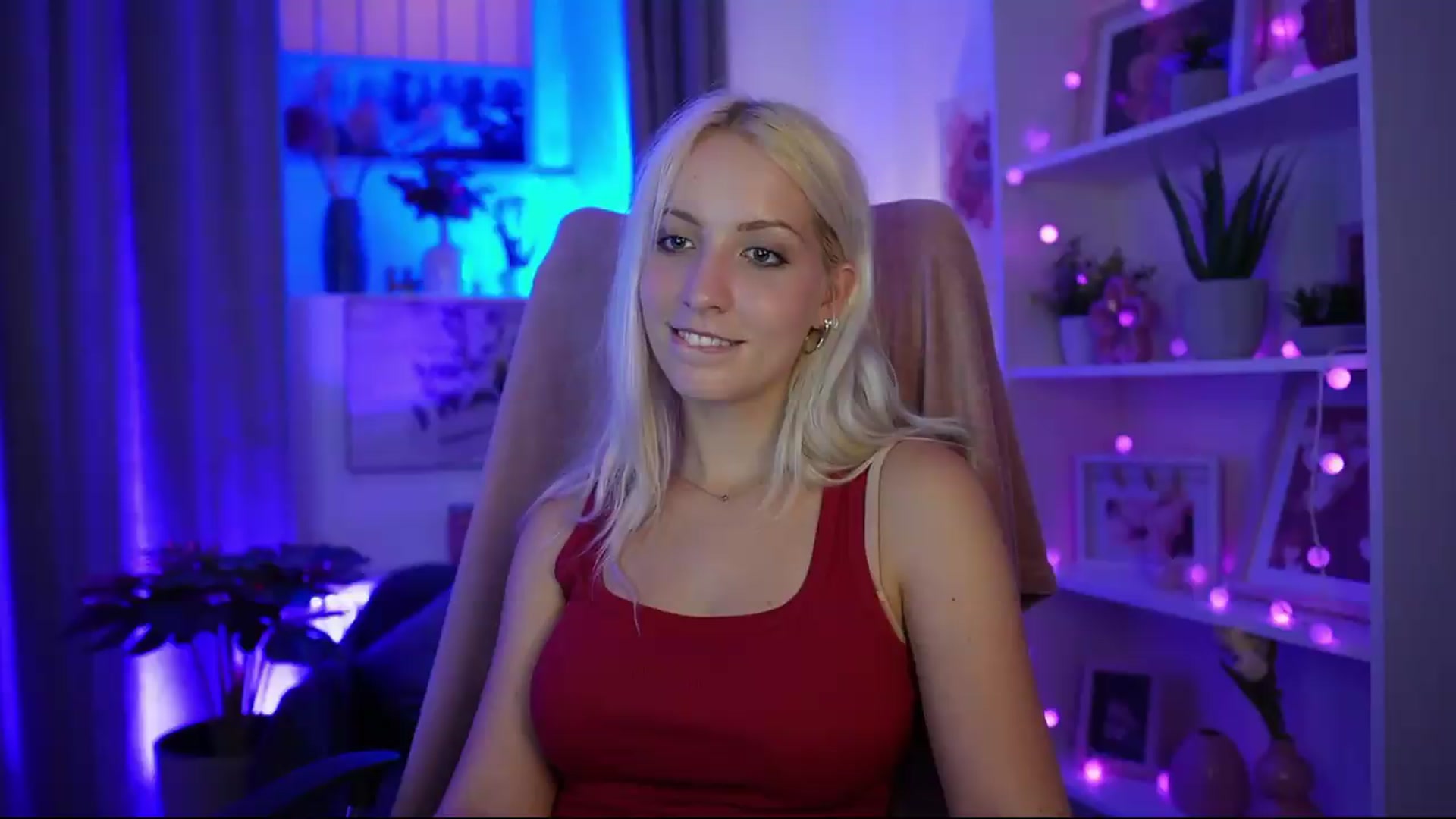 Gallery image thumbnail from Lucy_Cutie's myfreecams stream on, 07/01/2026, 22:45 image 9 of 20