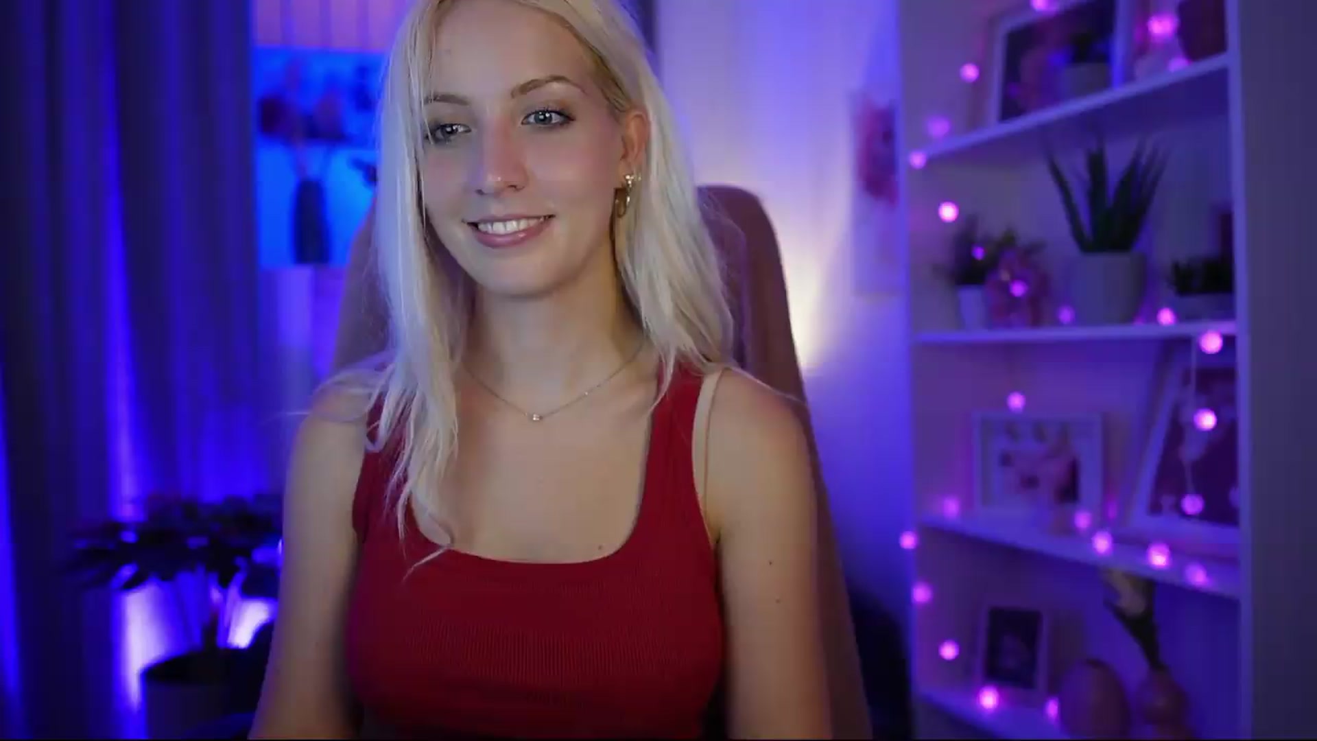 Gallery image thumbnail from Lucy_Cutie's myfreecams stream on, 07/01/2026, 22:45 image 8 of 20