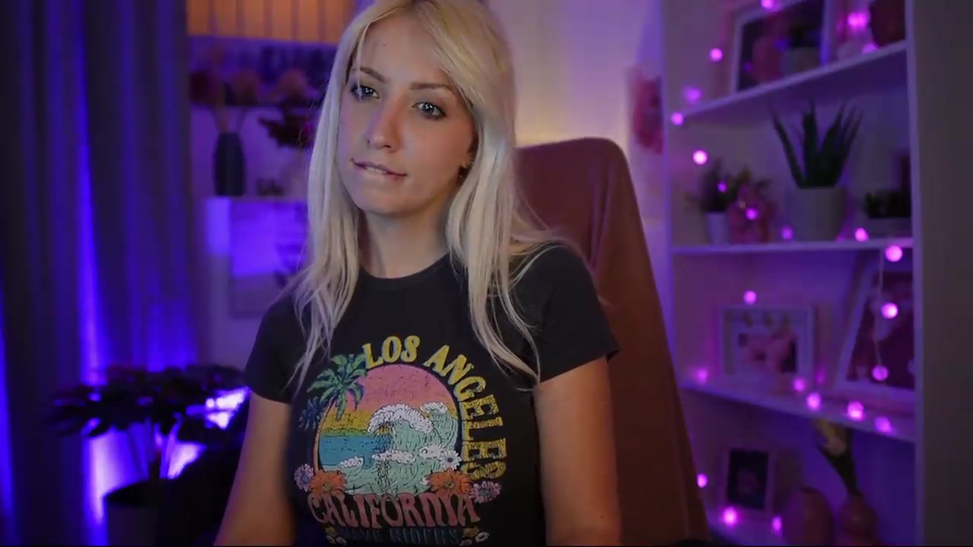 Gallery image thumbnail from Lucy_Cutie's myfreecams stream on, 07/02/2026, 19:28 image 17 of 20