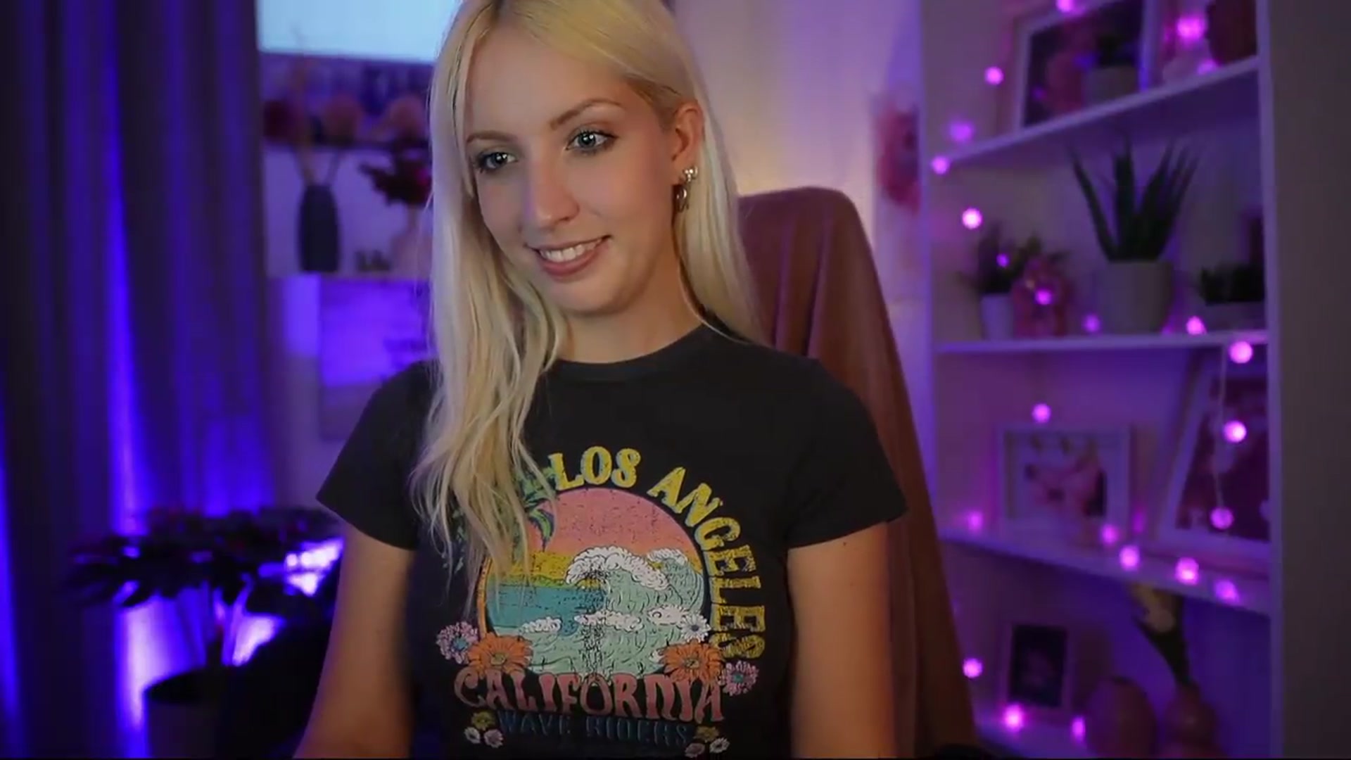 Gallery image thumbnail from Lucy_Cutie's myfreecams stream on, 07/02/2026, 19:28 image 6 of 20