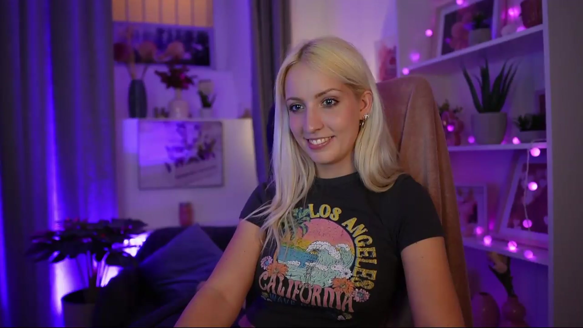 Gallery image thumbnail from Lucy_Cutie's myfreecams stream on, 07/02/2026, 19:28 image 14 of 20