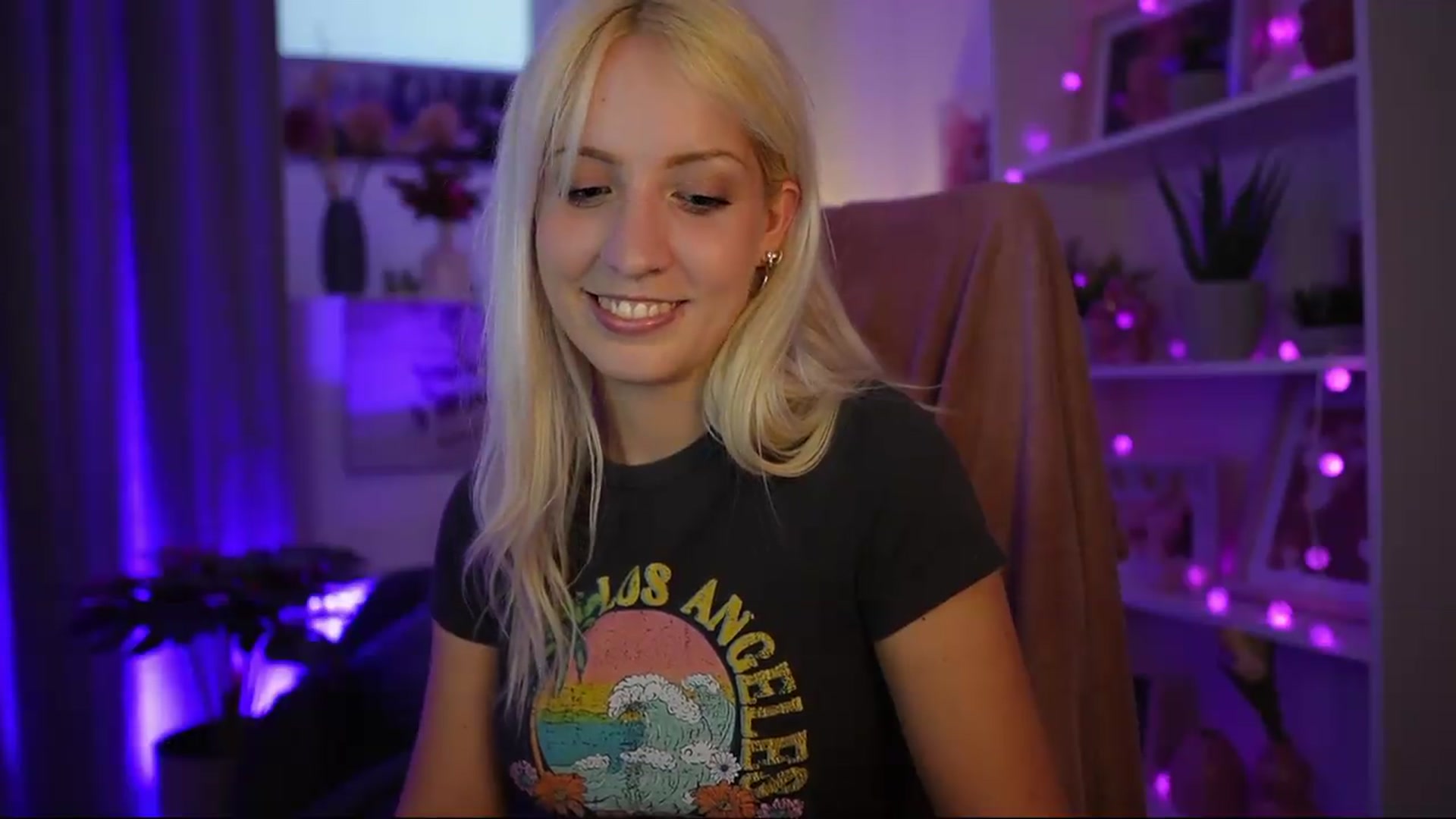 Gallery image thumbnail from Lucy_Cutie's myfreecams stream on, 07/02/2026, 19:28 image 4 of 20