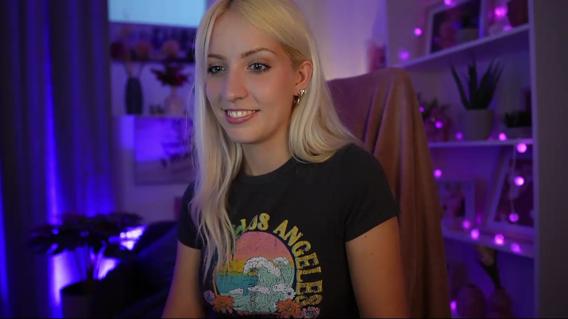 Gallery image thumbnail from Lucy_Cutie's myfreecams stream on, 07/02/2026, 19:28 image 7 of 20