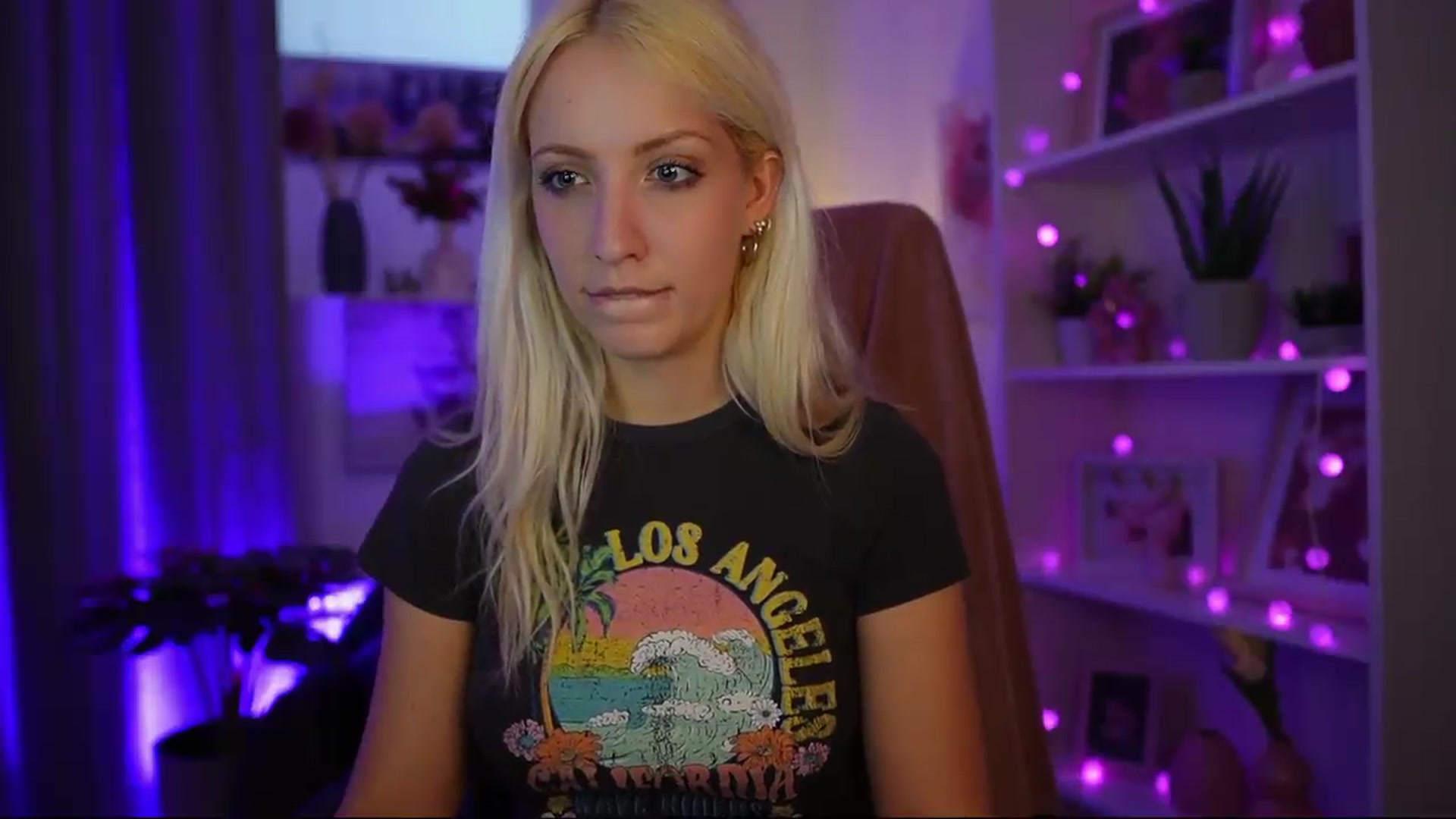 Gallery image thumbnail from Lucy_Cutie's myfreecams stream on, 07/02/2026, 19:28 image 5 of 20