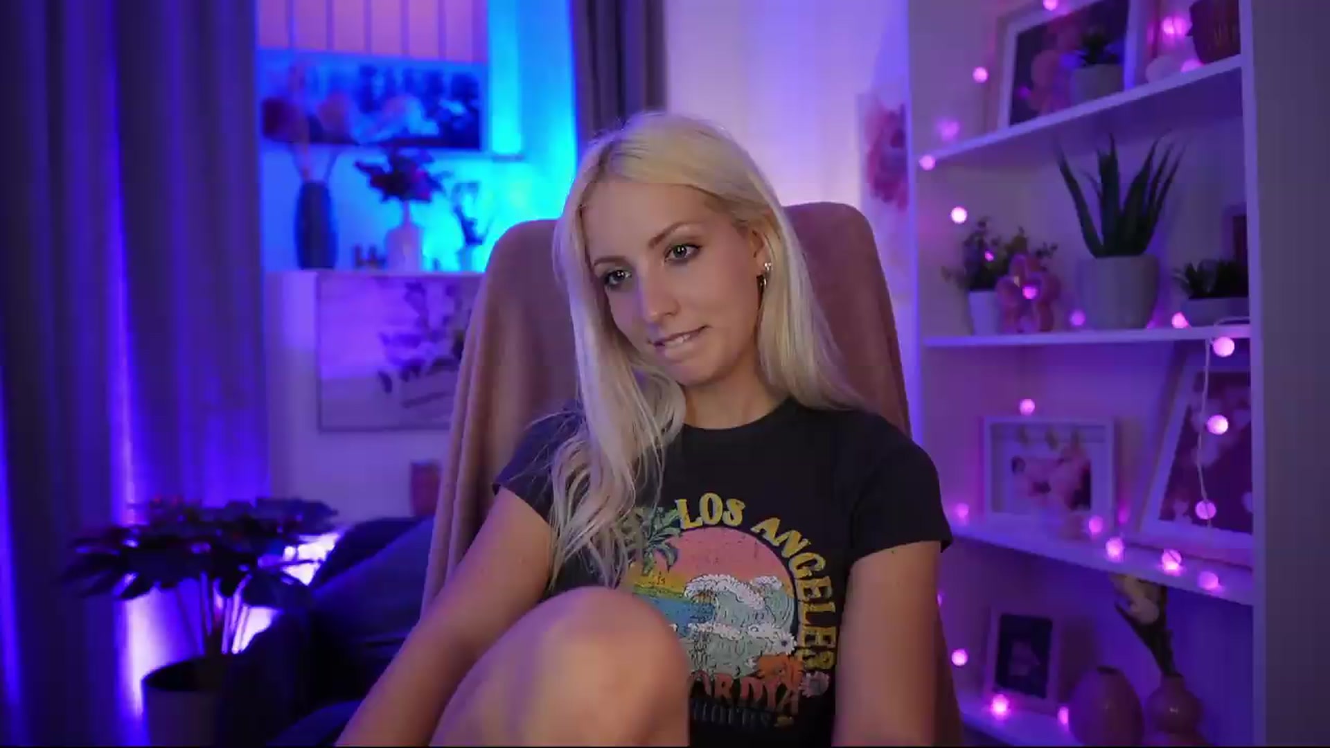 Gallery image thumbnail from Lucy_Cutie's myfreecams stream on, 07/02/2026, 21:23 image 8 of 20