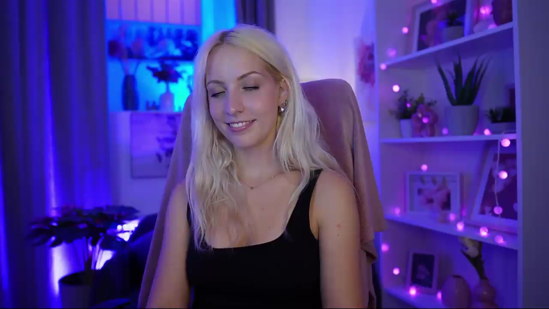 Gallery image thumbnail from Lucy_Cutie's myfreecams stream on, 07/05/2026, 19:40 image 20 of 20
