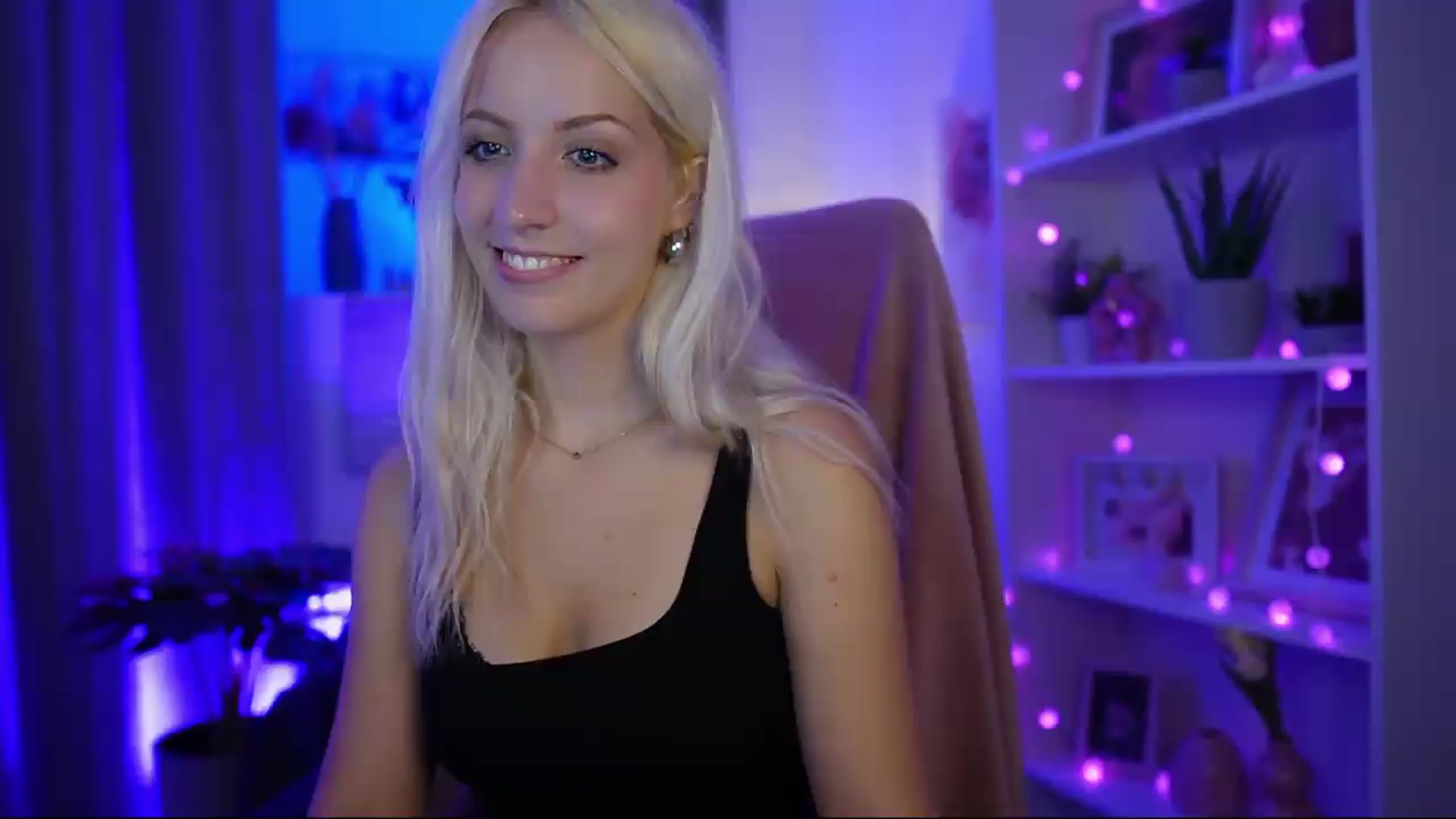Gallery image thumbnail from Lucy_Cutie's myfreecams stream on, 07/05/2026, 19:40 image 7 of 20