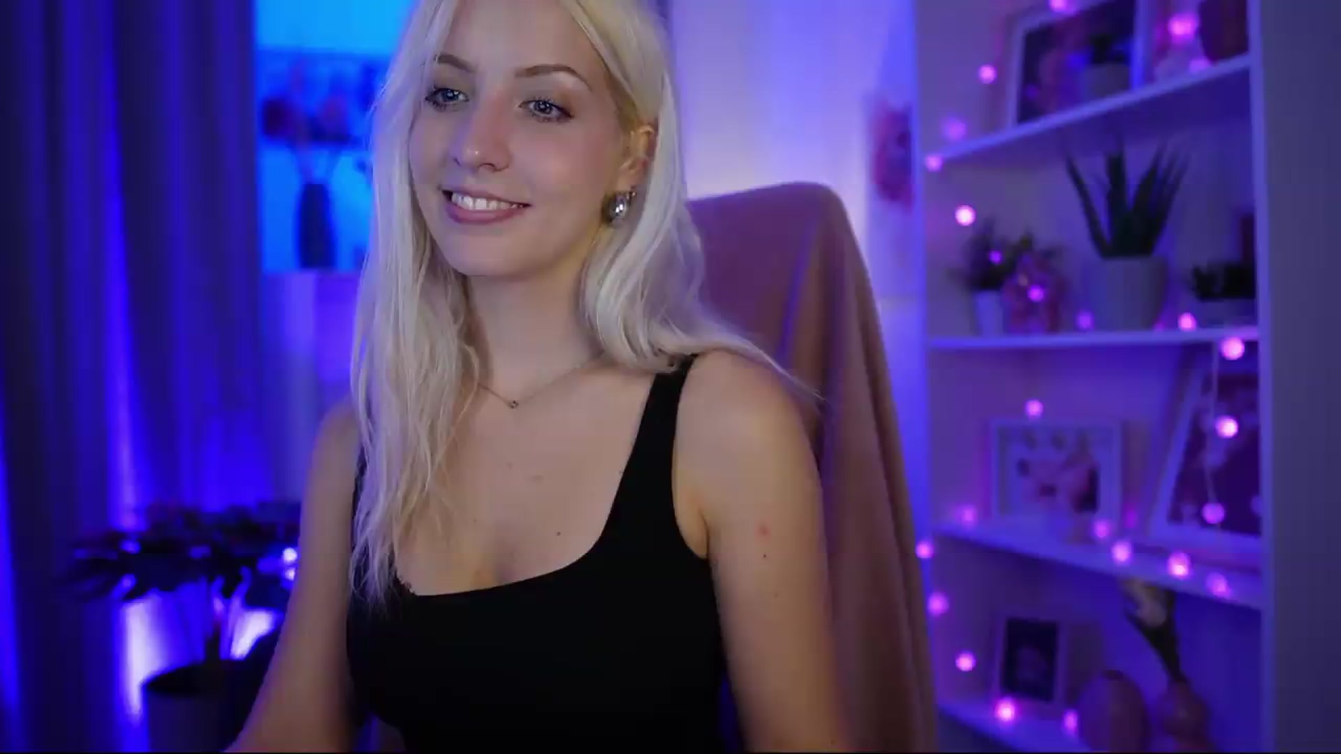 Gallery image thumbnail from Lucy_Cutie's myfreecams stream on, 07/05/2026, 19:40 image 5 of 20