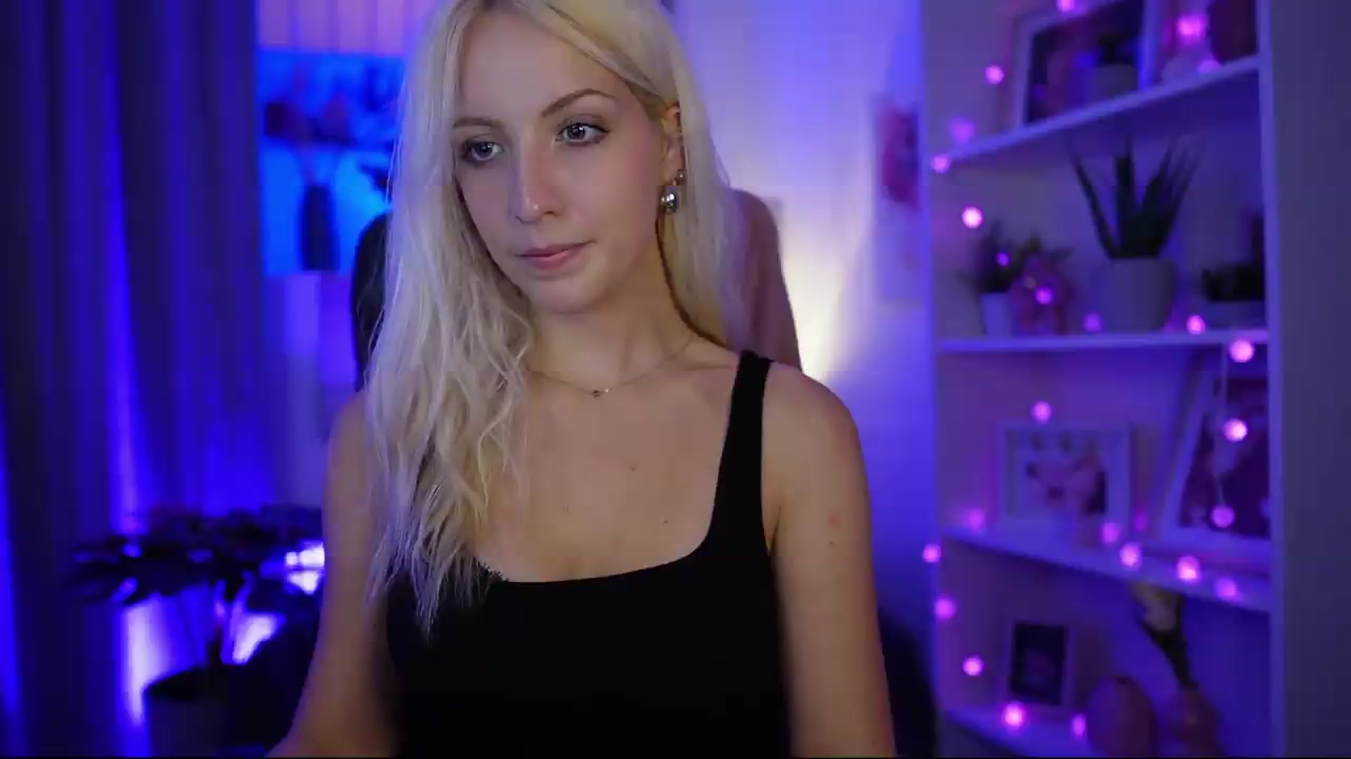 Gallery image thumbnail from Lucy_Cutie's myfreecams stream on, 07/05/2026, 19:40 image 13 of 20