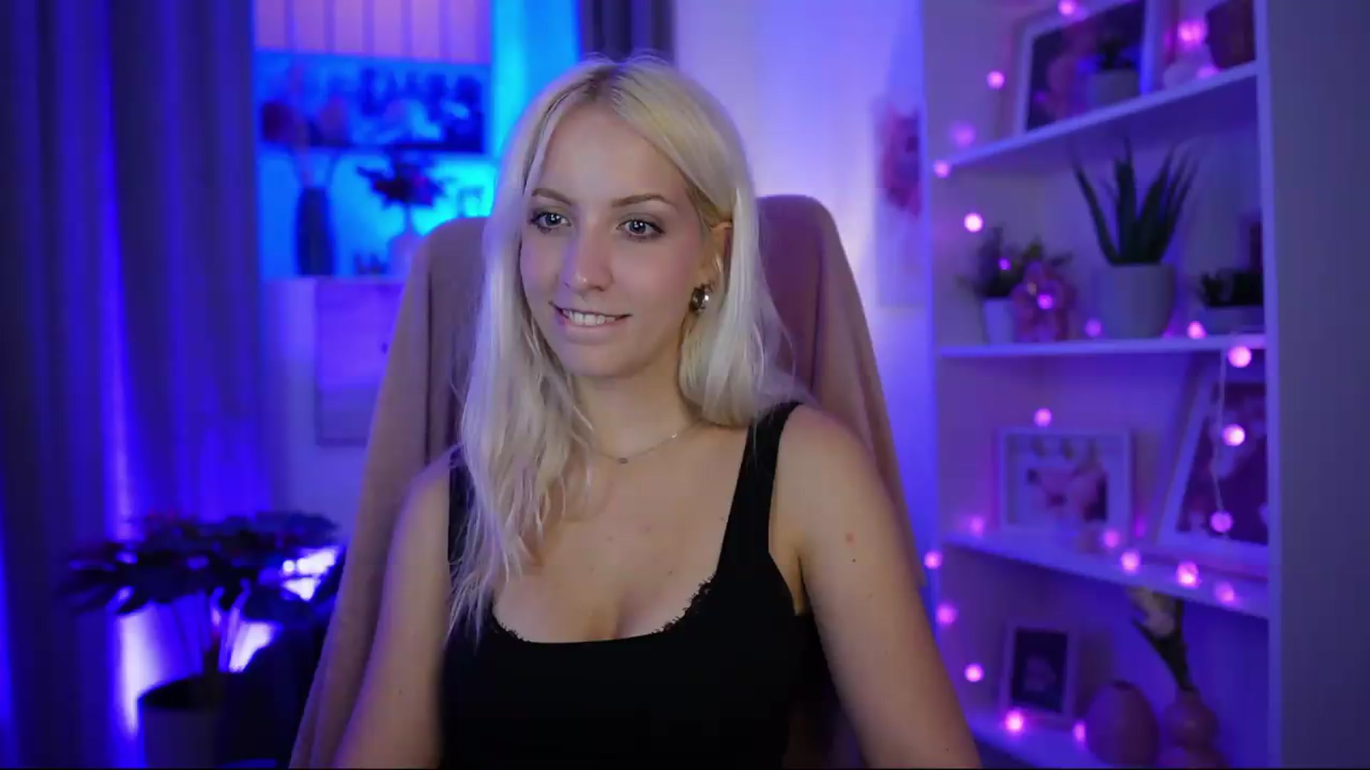 Gallery image thumbnail from Lucy_Cutie's myfreecams stream on, 07/05/2026, 21:04 image 20 of 20
