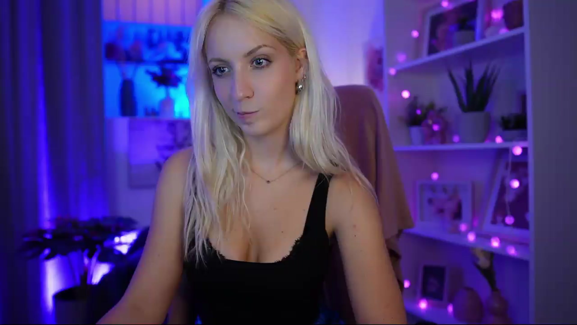 Gallery image thumbnail from Lucy_Cutie's myfreecams stream on, 07/05/2026, 21:04 image 3 of 20