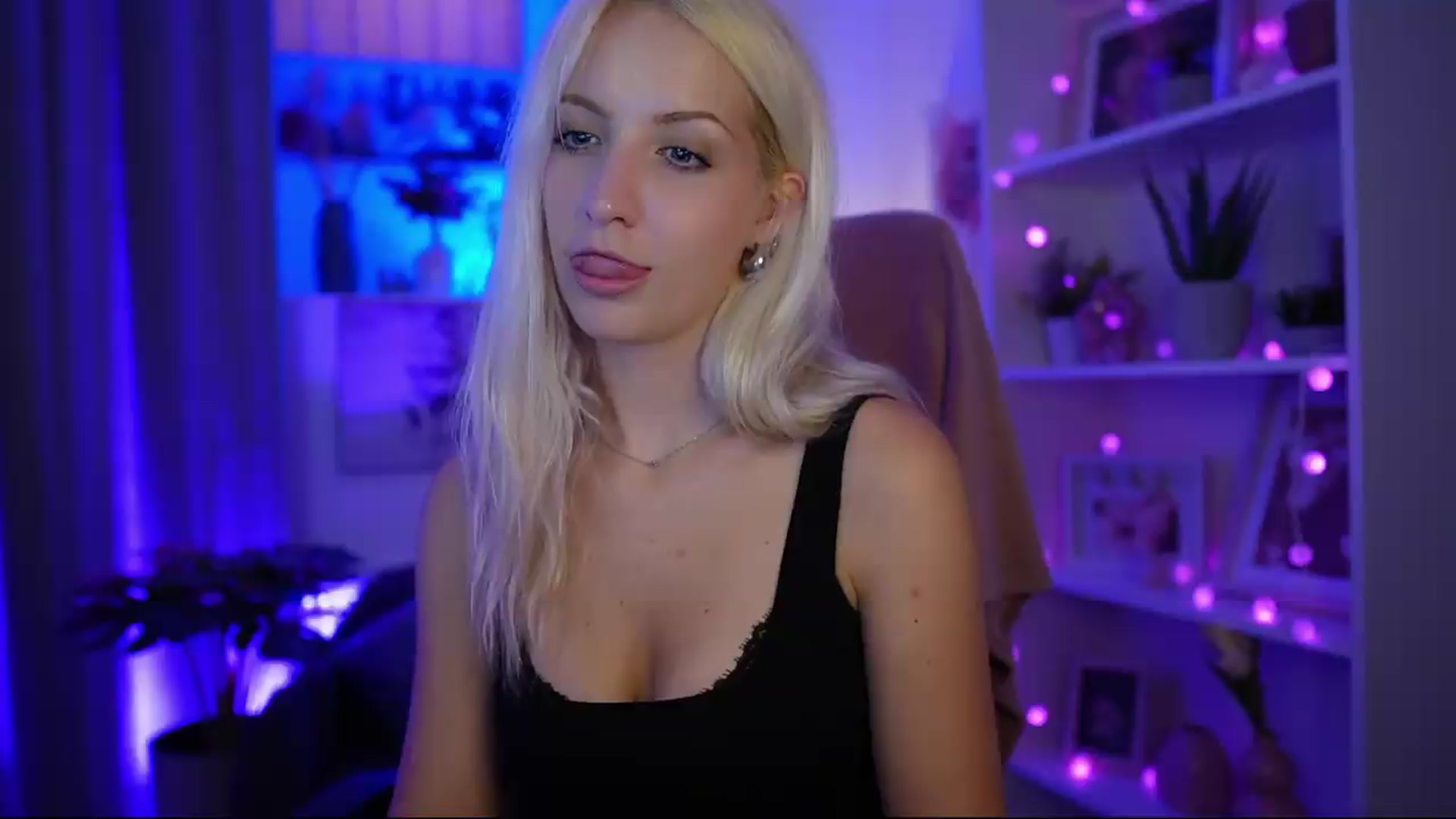 Gallery image thumbnail from Lucy_Cutie's myfreecams stream on, 07/05/2026, 21:04 image 9 of 20