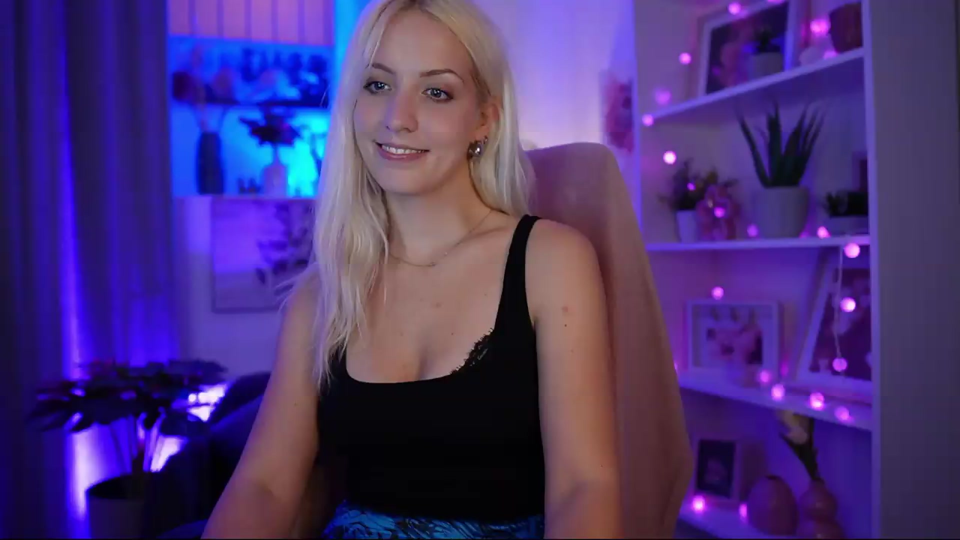 Gallery image thumbnail from Lucy_Cutie's myfreecams stream on, 07/05/2026, 22:26 image 18 of 20
