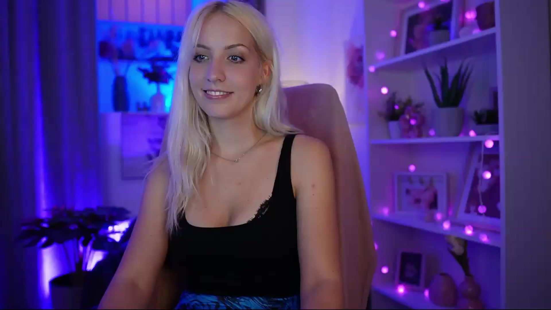Gallery image thumbnail from Lucy_Cutie's myfreecams stream on, 07/05/2026, 22:26 image 19 of 20