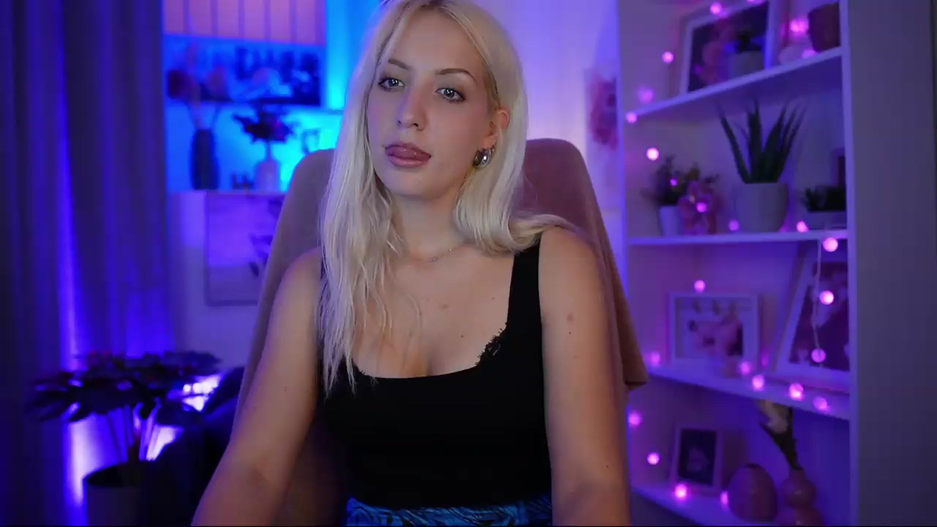 Gallery image thumbnail from Lucy_Cutie's myfreecams stream on, 07/05/2026, 22:26 image 2 of 20