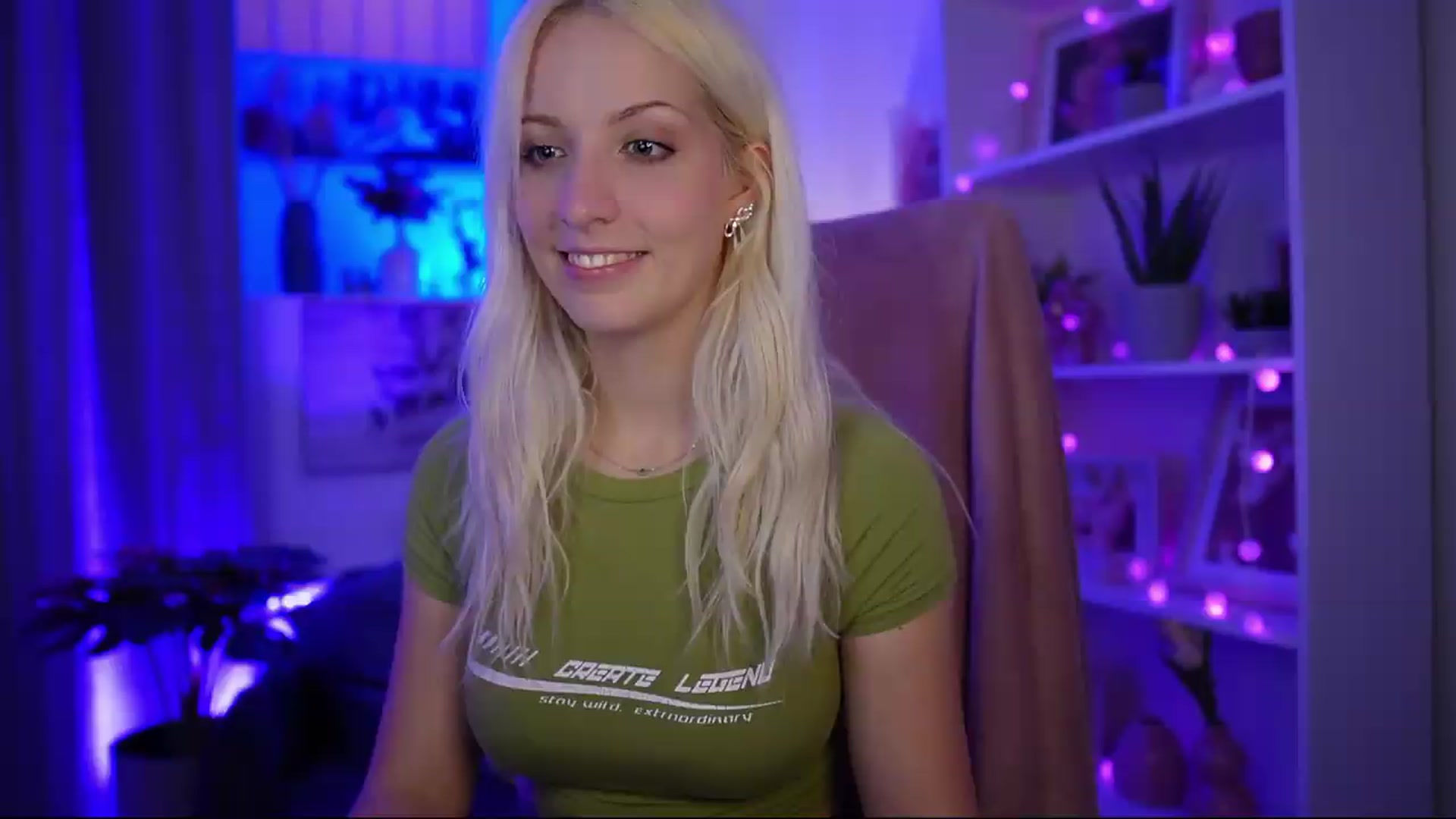 Gallery image thumbnail from Lucy_Cutie's myfreecams stream on, 07/06/2026, 21:43 image 11 of 20