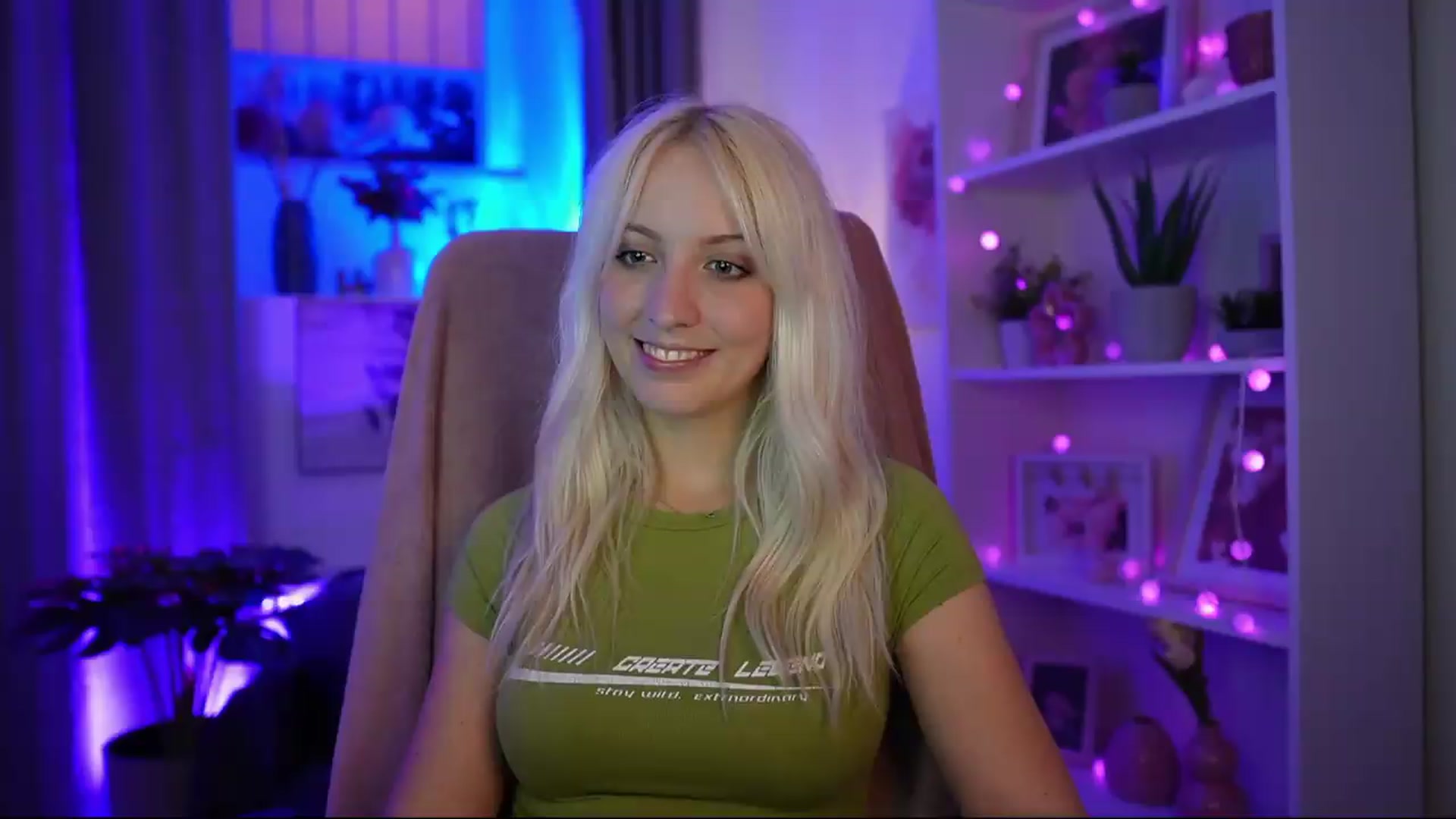 Gallery image thumbnail from Lucy_Cutie's myfreecams stream on, 07/06/2026, 22:29 image 5 of 20