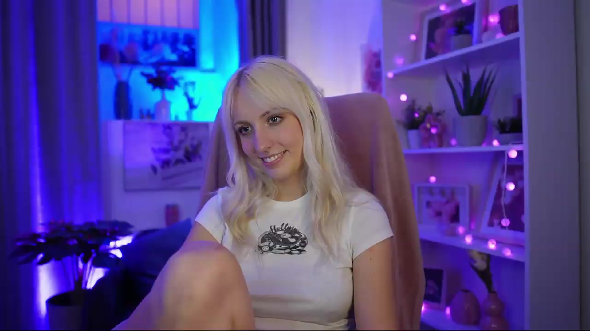 Gallery image thumbnail from Lucy_Cutie's myfreecams stream on, 07/07/2026, 22:48 image 3 of 20