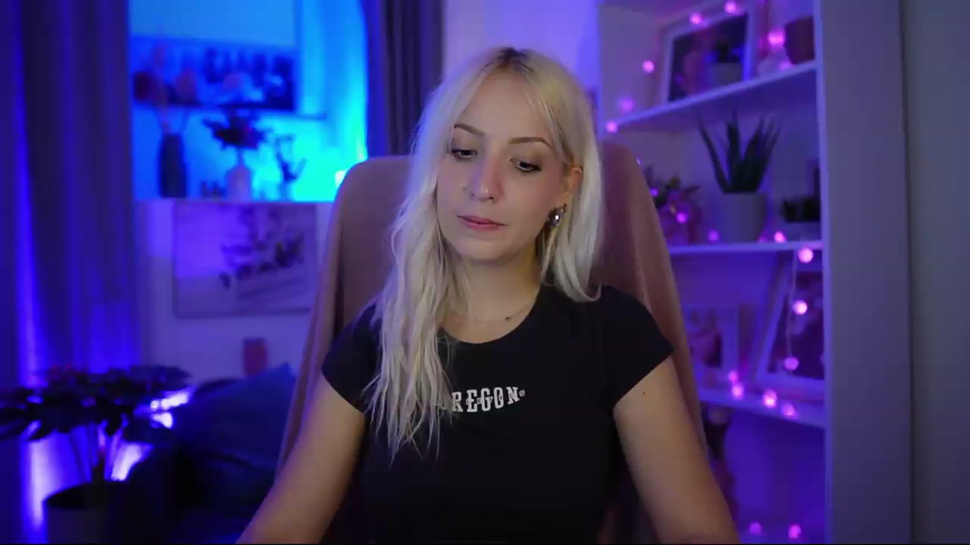 Gallery image thumbnail from Lucy_Cutie's myfreecams stream on, 07/11/2026, 20:20 image 8 of 20