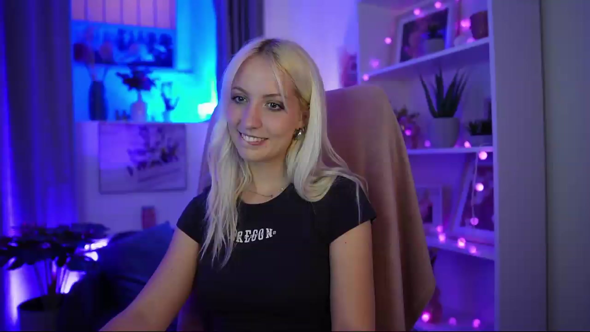 Gallery image thumbnail from Lucy_Cutie's myfreecams stream on, 07/11/2026, 21:33 image 20 of 20