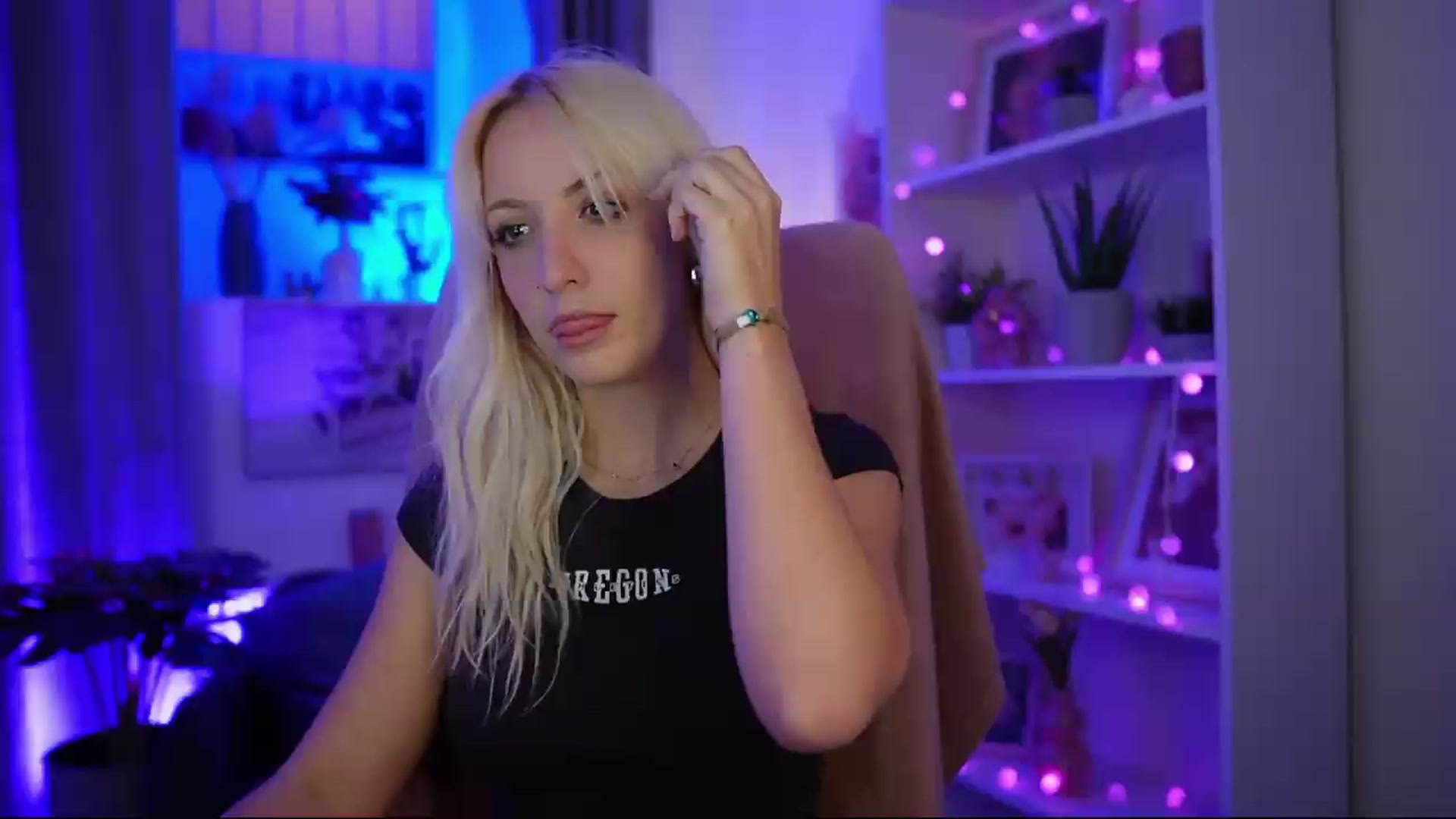 Gallery image thumbnail from Lucy_Cutie's myfreecams stream on, 07/11/2026, 21:33 image 1 of 20