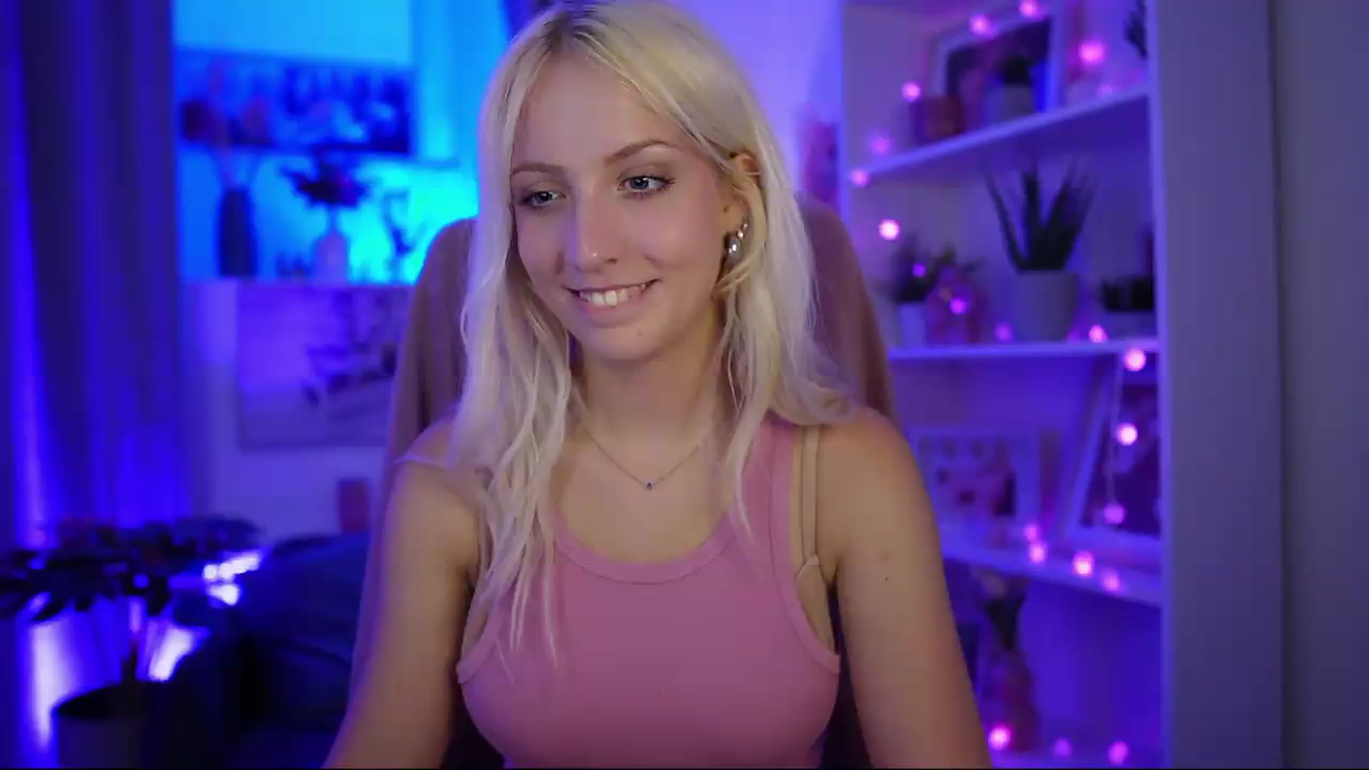 Gallery image thumbnail from Lucy_Cutie's myfreecams stream on, 07/12/2026, 18:56 image 4 of 20