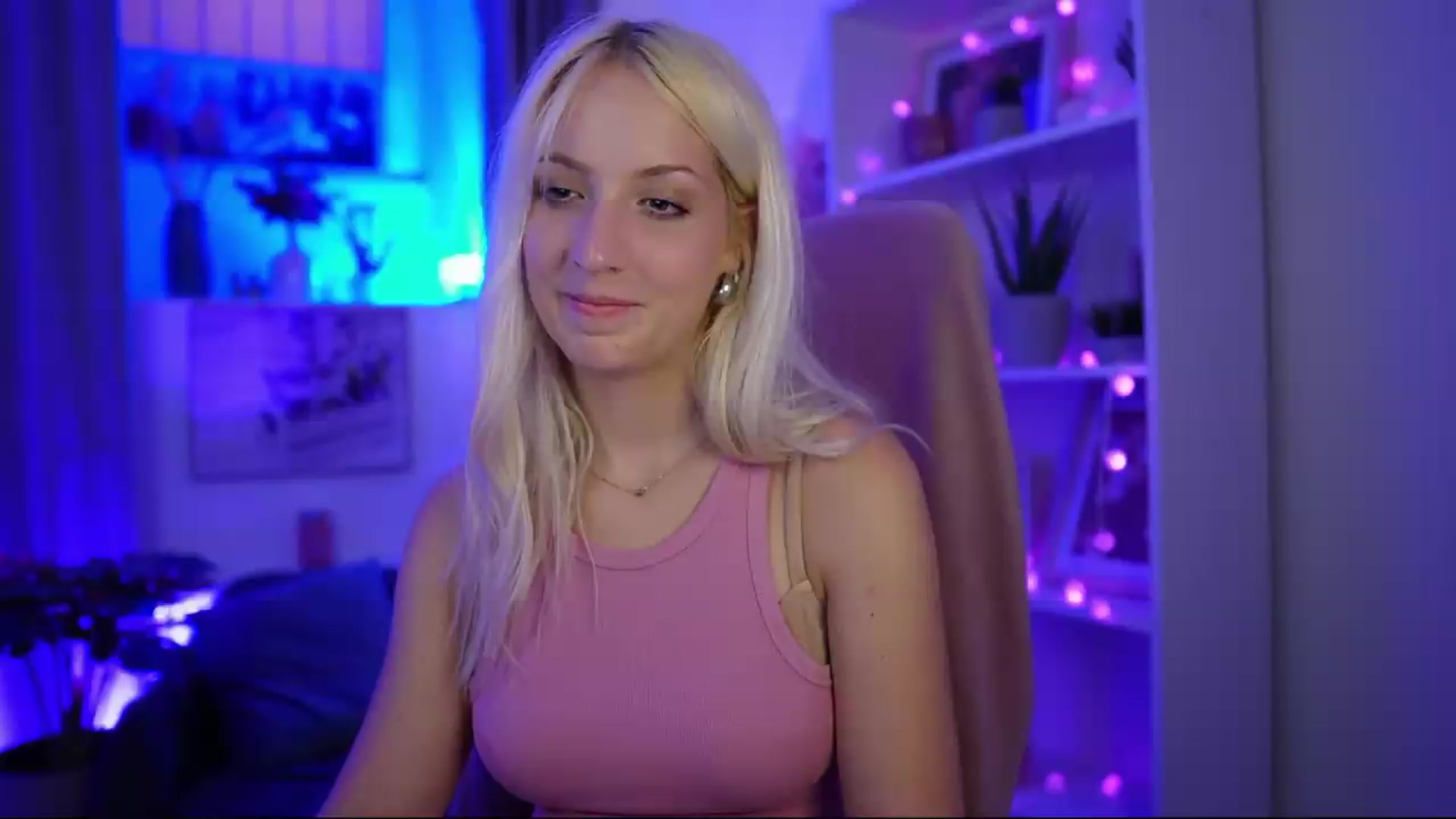 Gallery image thumbnail from Lucy_Cutie's myfreecams stream on, 07/12/2026, 22:36 image 11 of 20