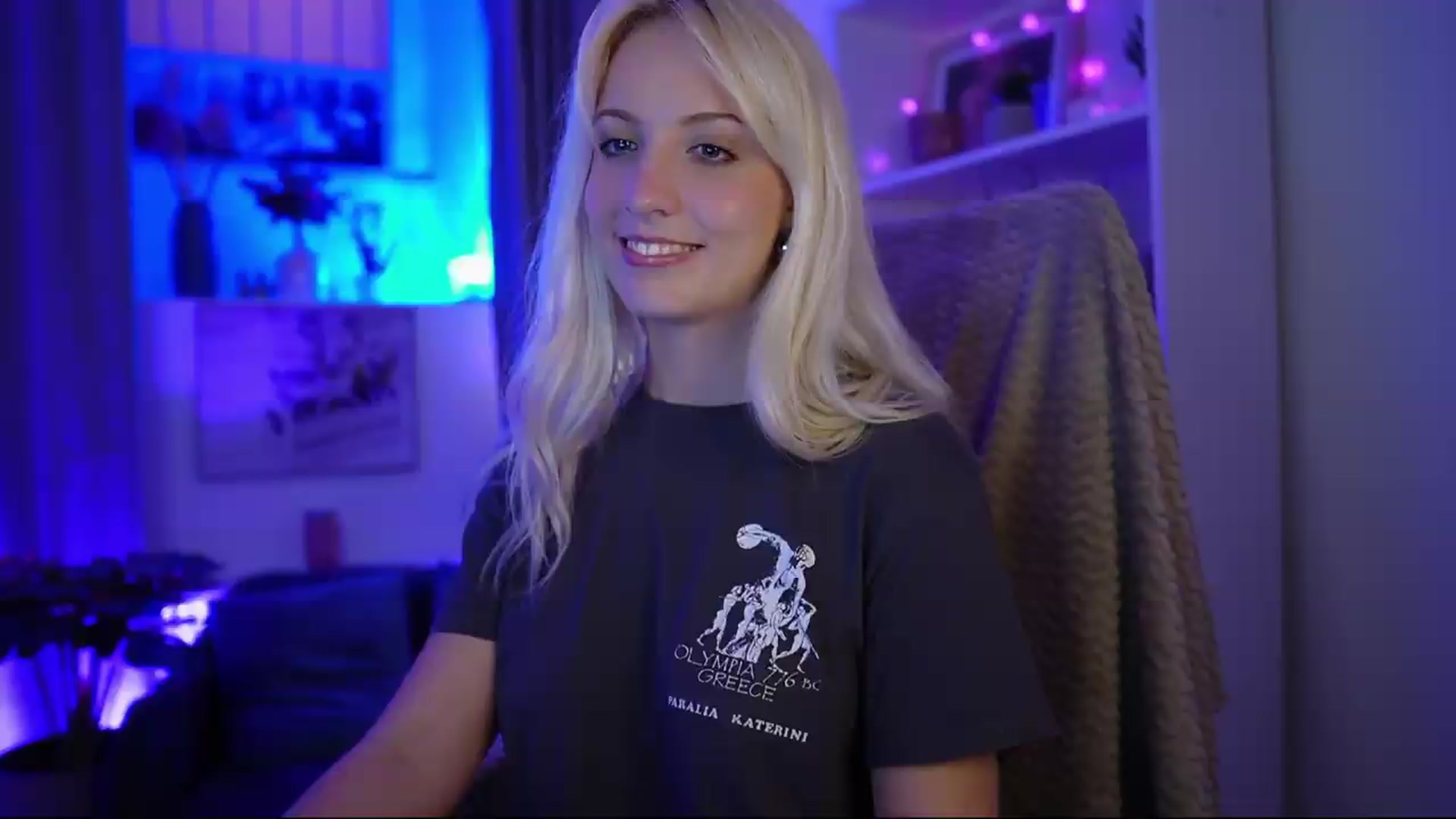 Gallery image thumbnail from Lucy_Cutie's myfreecams stream on, 07/15/2026, 22:31 image 17 of 20