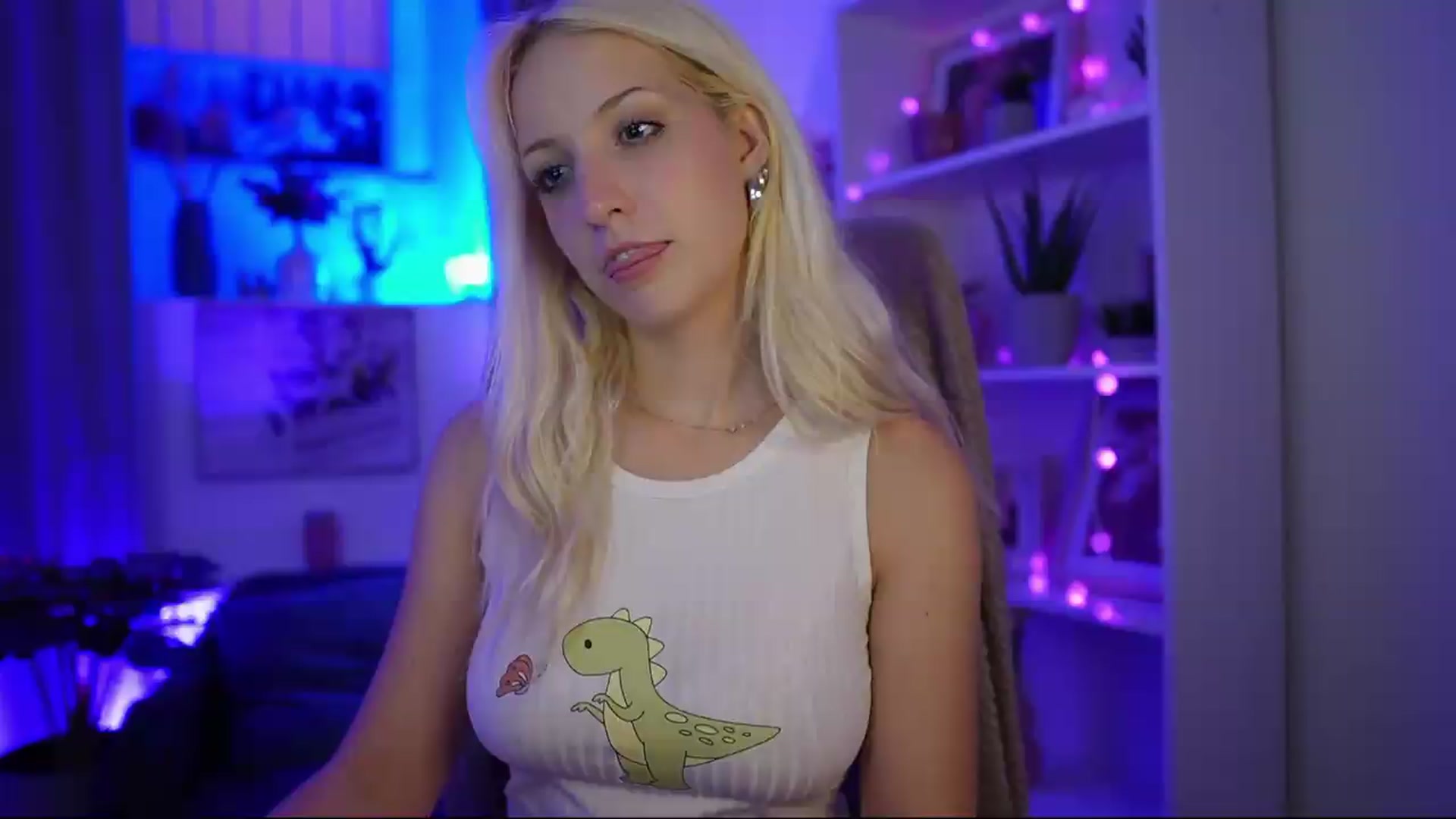 Gallery image thumbnail from Lucy_Cutie's myfreecams stream on, 07/16/2026, 20:56 image 20 of 20