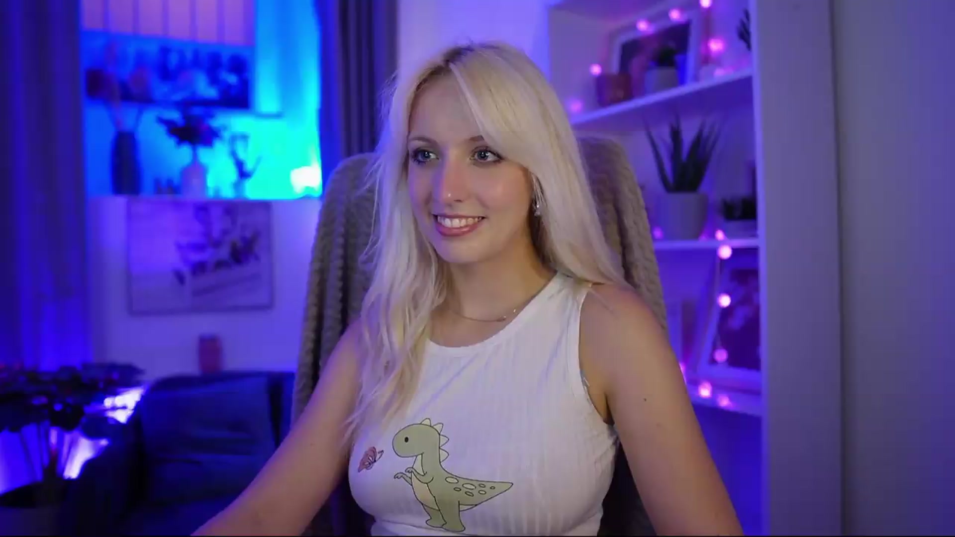 Gallery image thumbnail from Lucy_Cutie's myfreecams stream on, 07/16/2026, 20:56 image 13 of 20