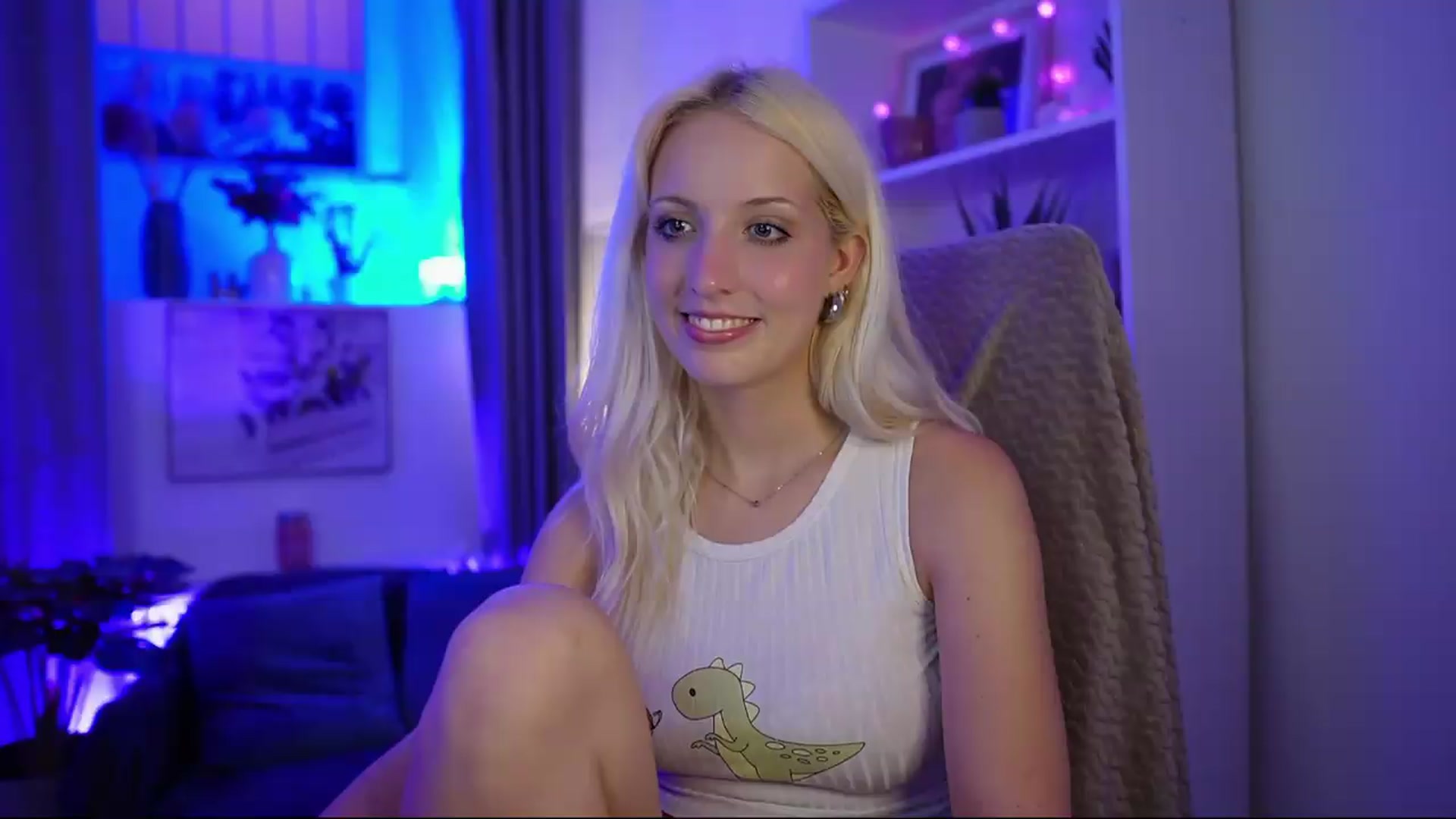 Gallery image thumbnail from Lucy_Cutie's myfreecams stream on, 07/16/2026, 22:46 image 2 of 20
