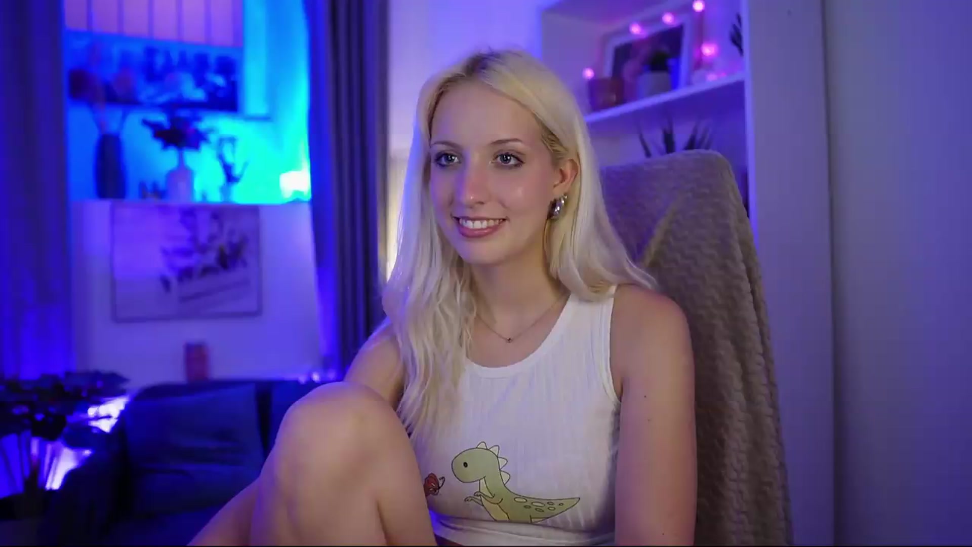 Gallery image thumbnail from Lucy_Cutie's myfreecams stream on, 07/16/2026, 22:46 image 3 of 20