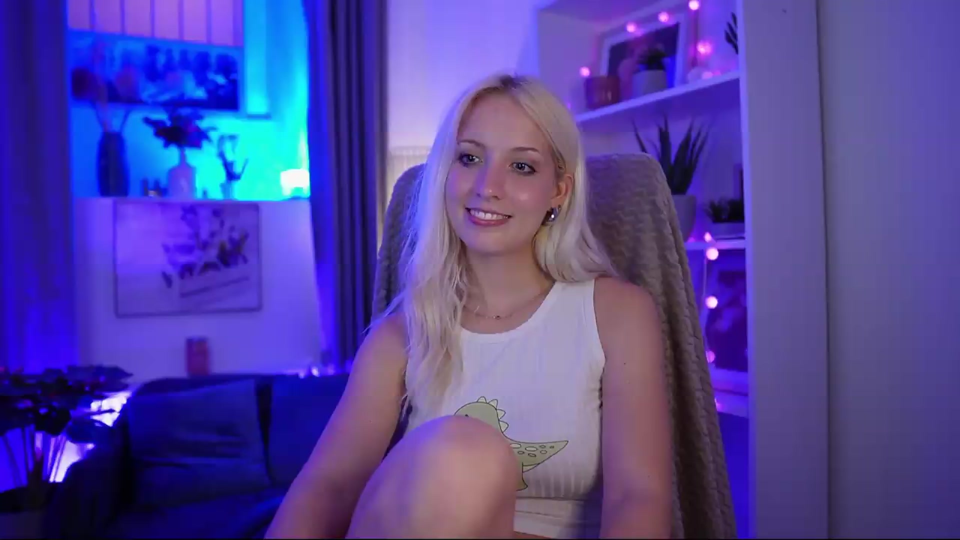 Gallery image thumbnail from Lucy_Cutie's myfreecams stream on, 07/16/2026, 22:46 image 20 of 20