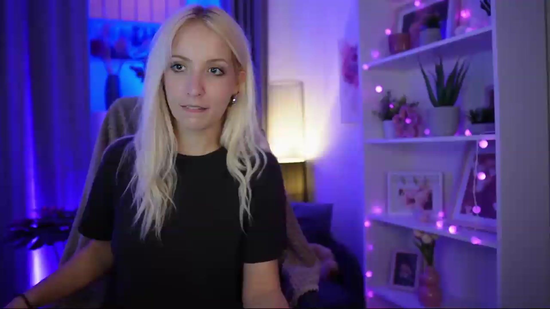 Gallery image thumbnail from Lucy_Cutie's myfreecams stream on, 07/17/2026, 20:06 image 3 of 20