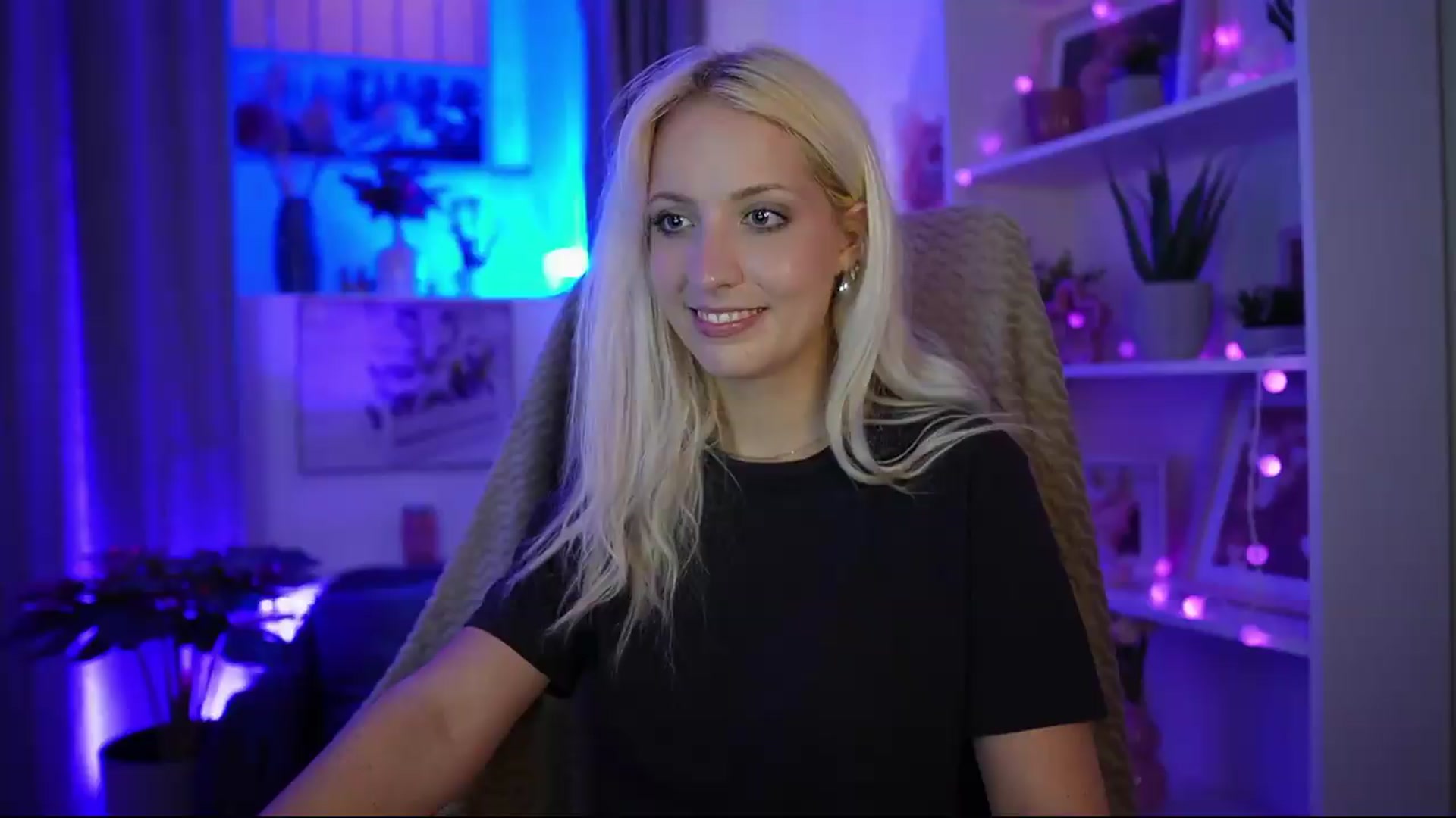 Gallery image thumbnail from Lucy_Cutie's myfreecams stream on, 07/17/2026, 20:59 image 20 of 20