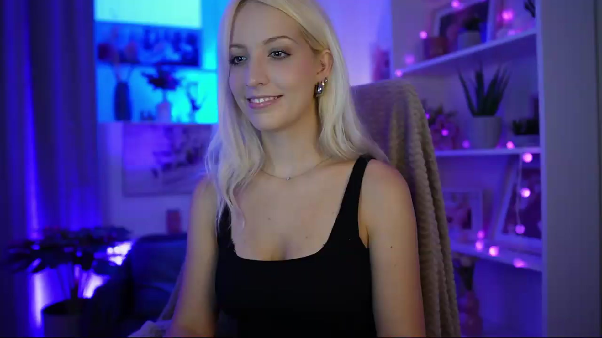 Gallery image thumbnail from Lucy_Cutie's myfreecams stream on, 07/18/2026, 18:29 image 20 of 20