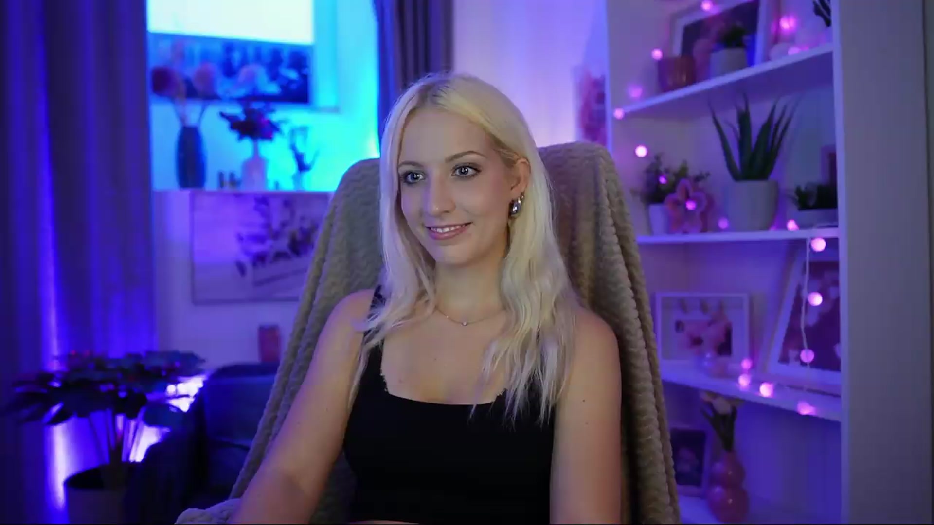Gallery image thumbnail from Lucy_Cutie's myfreecams stream on, 07/18/2026, 18:29 image 5 of 20
