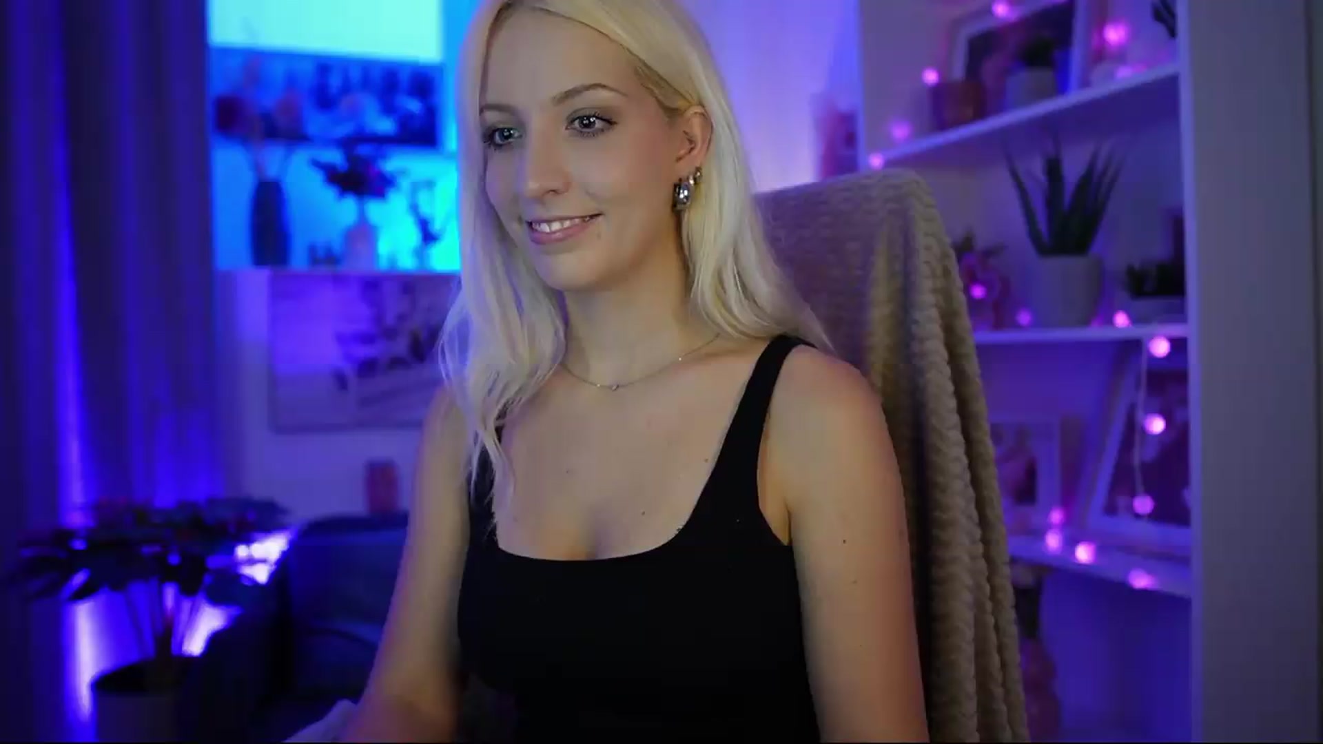 Gallery image thumbnail from Lucy_Cutie's myfreecams stream on, 07/18/2026, 18:29 image 19 of 20