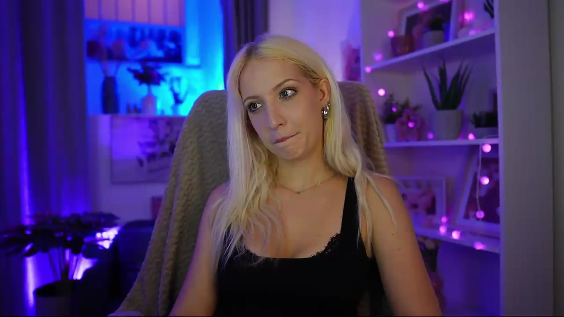 Gallery image thumbnail from Lucy_Cutie's myfreecams stream on, 07/18/2026, 20:20 image 5 of 20