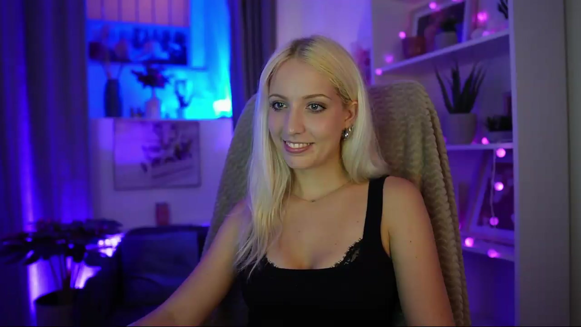 Gallery image thumbnail from Lucy_Cutie's myfreecams stream on, 07/18/2026, 20:20 image 12 of 20