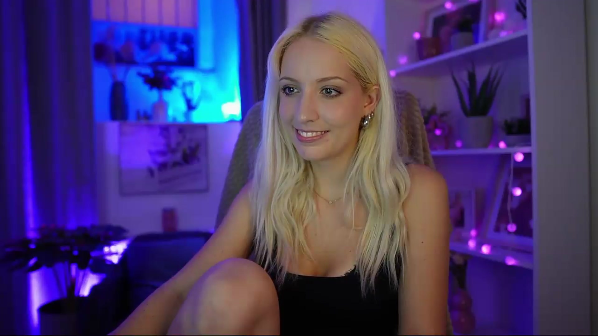 Gallery image thumbnail from Lucy_Cutie's myfreecams stream on, 07/18/2026, 20:20 image 15 of 20