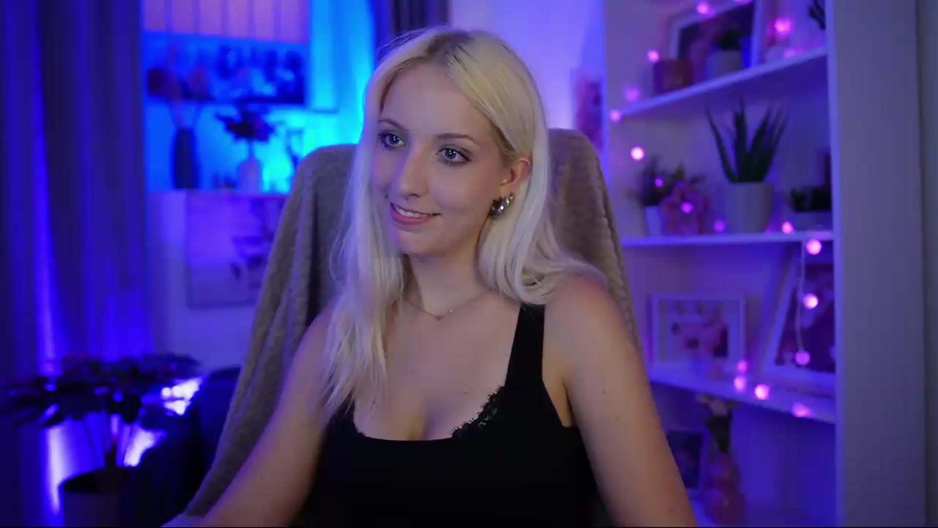 Gallery image thumbnail from Lucy_Cutie's myfreecams stream on, 07/18/2026, 22:11 image 4 of 20