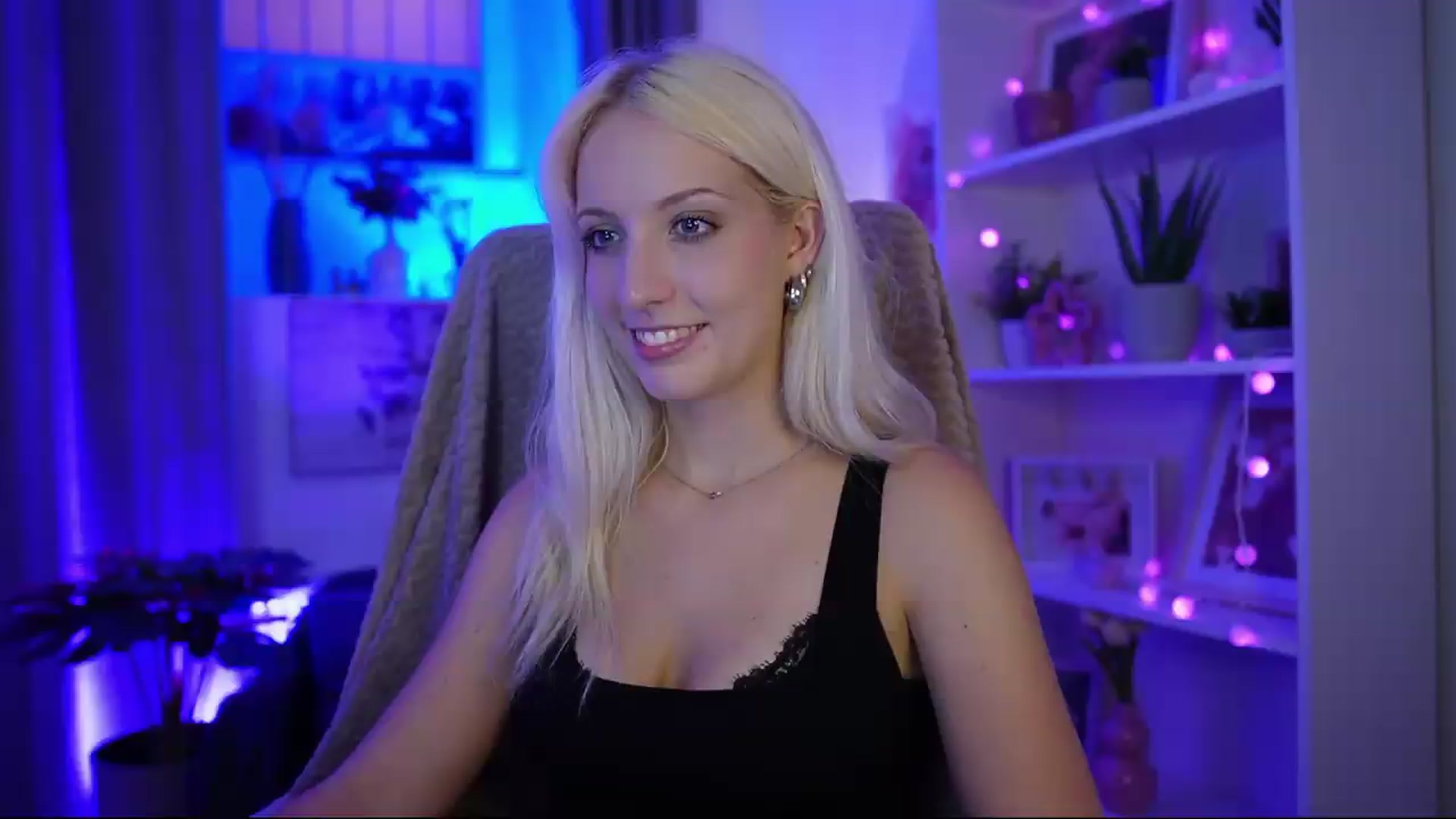 Gallery image thumbnail from Lucy_Cutie's myfreecams stream on, 07/18/2026, 22:11 image 8 of 20
